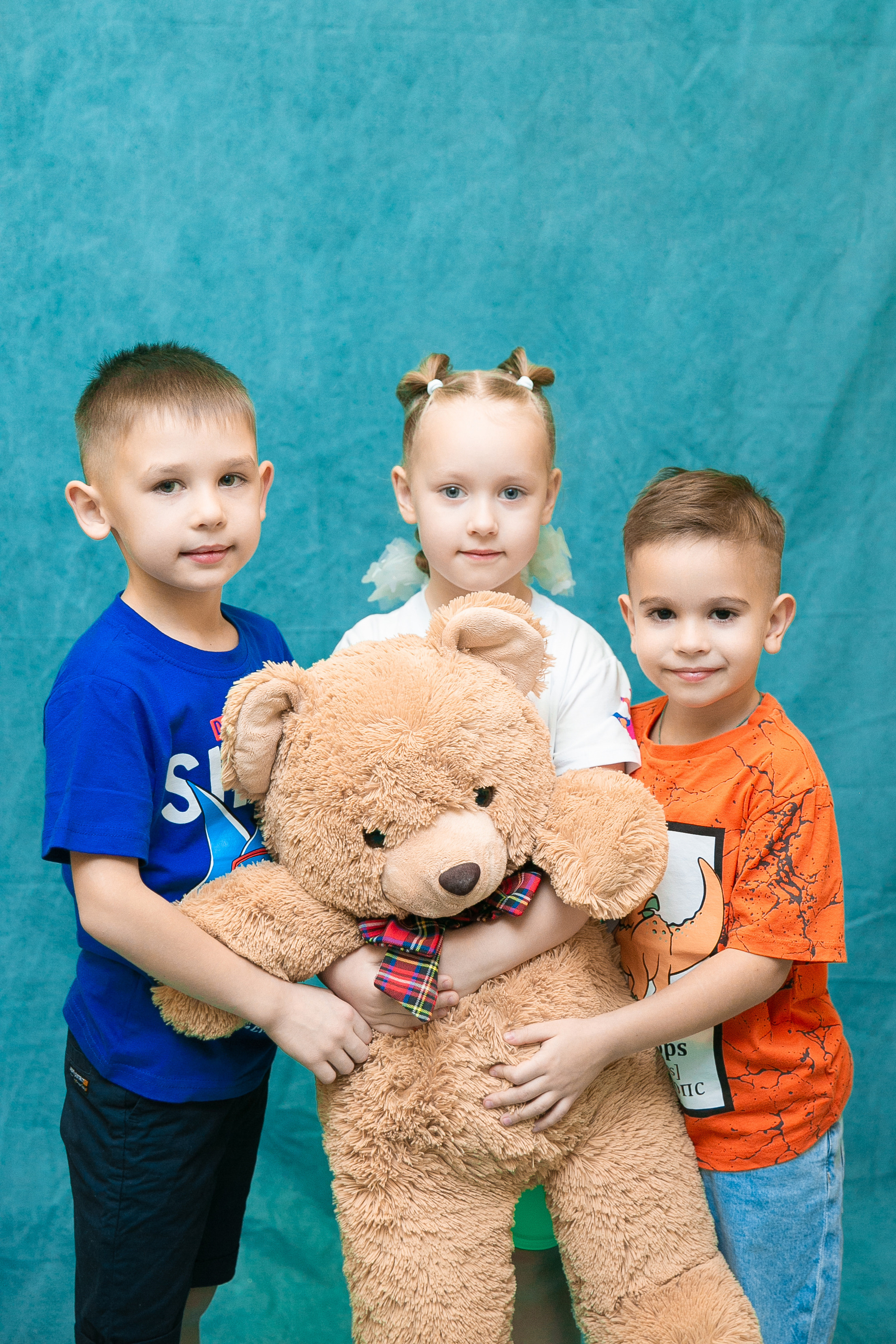 Выпускные альбомы для детского сада. Выпускной альбом в Москве и Домодедово Вышка Школьный фотограф