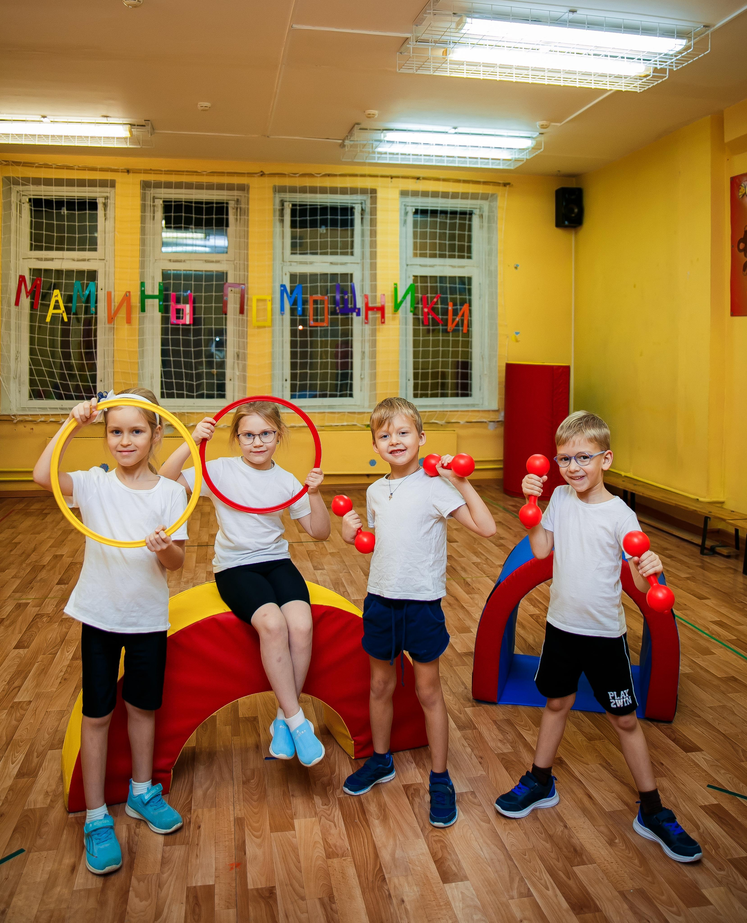 Выпускные альбомы для детского сада. Выпускной альбом в Москве и Домодедово Вышка Школьный фотограф