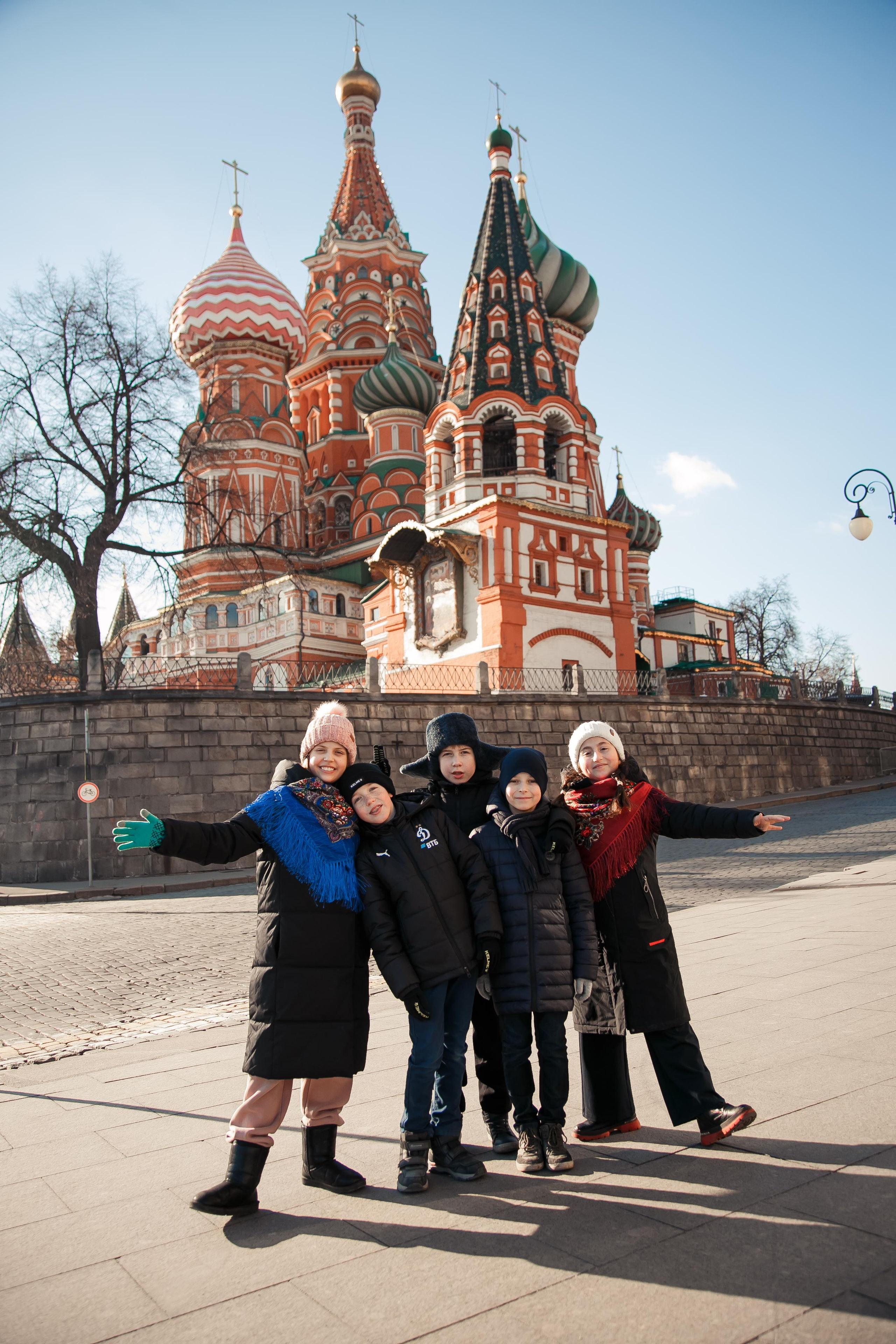 Цена на выпускные альбомы 4 класса. Выпускной альбом в Москве и Домодедово Вышка Школьный фотограф