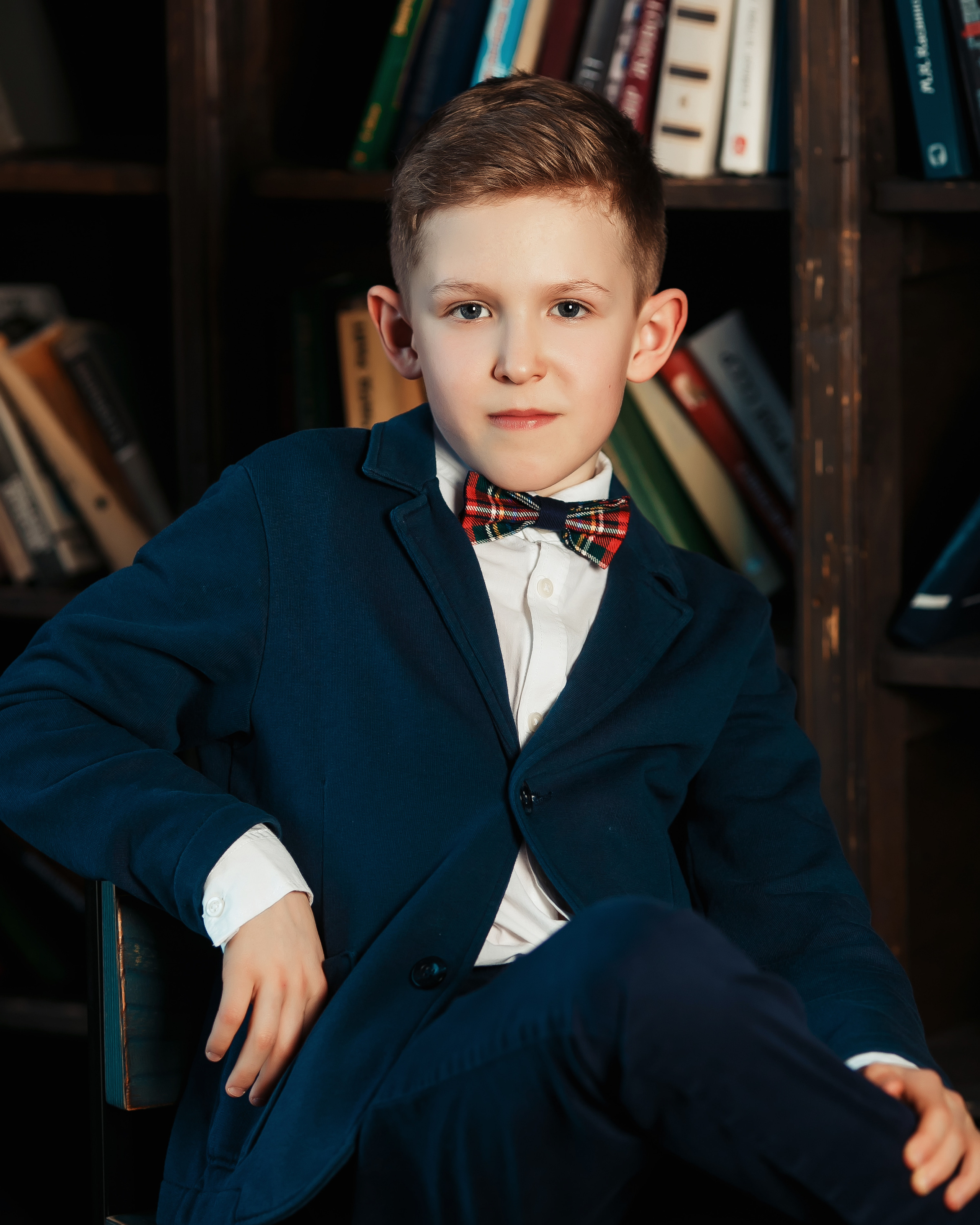 Цена на выпускные альбомы 4 класса. Выпускной альбом в Москве и Домодедово Вышка Школьный фотограф