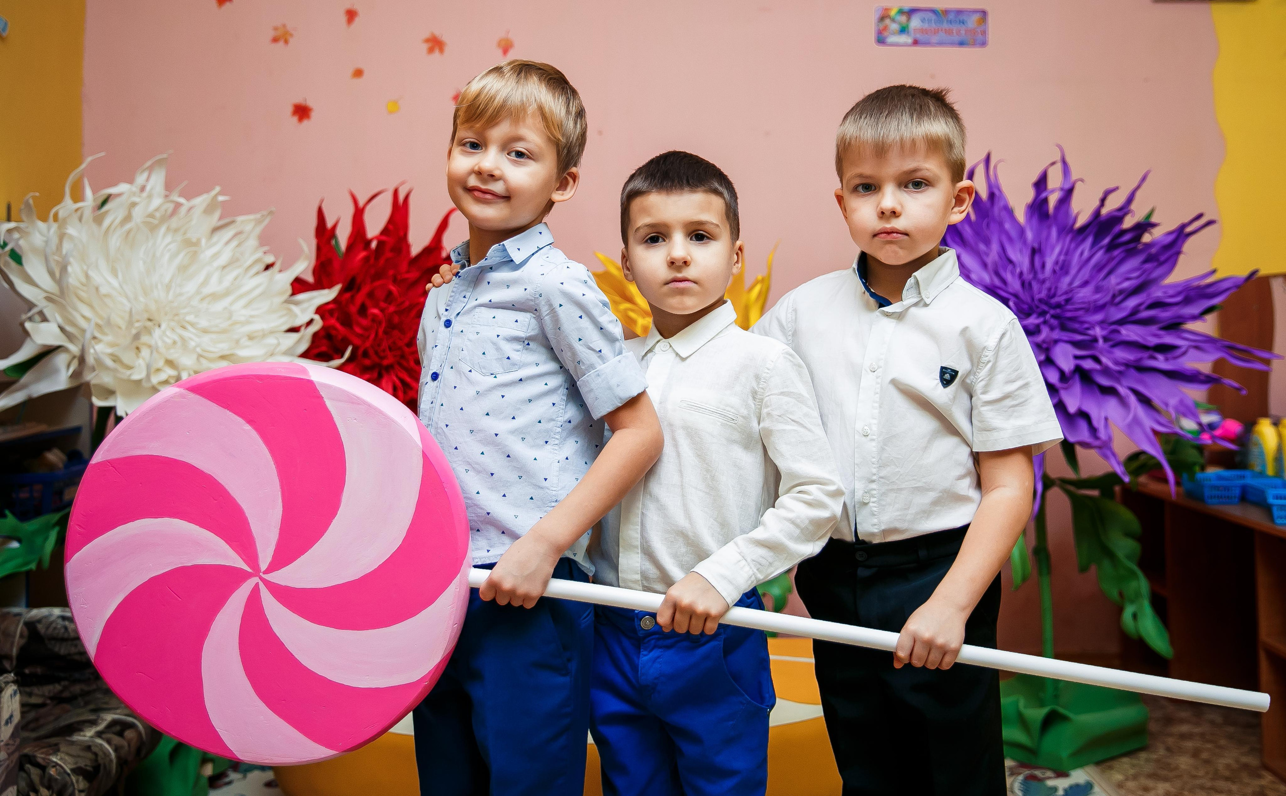 Выпускные альбомы для детского сада. Выпускной альбом в Москве и Домодедово Вышка Школьный фотограф