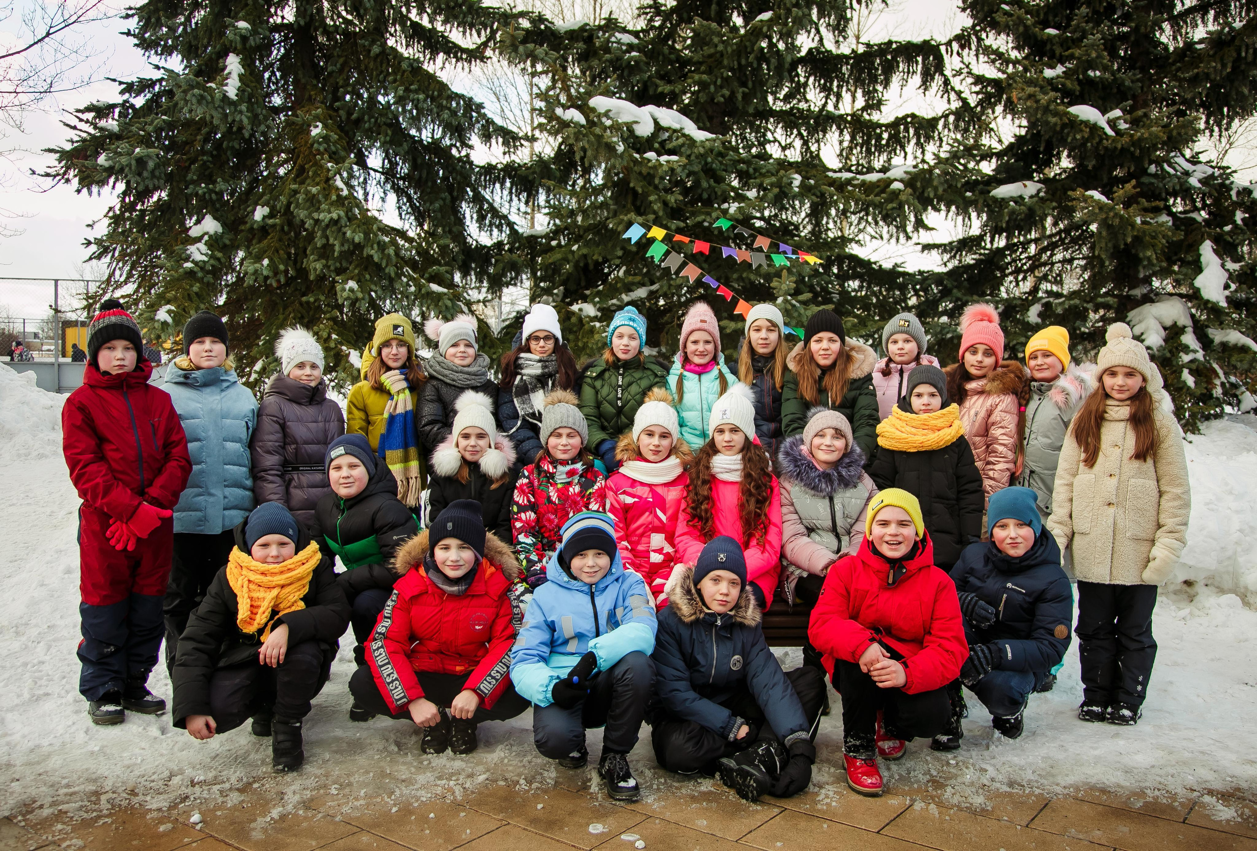 Цена на выпускные альбомы 4 класса. Выпускной альбом в Москве и Домодедово Вышка Школьный фотограф