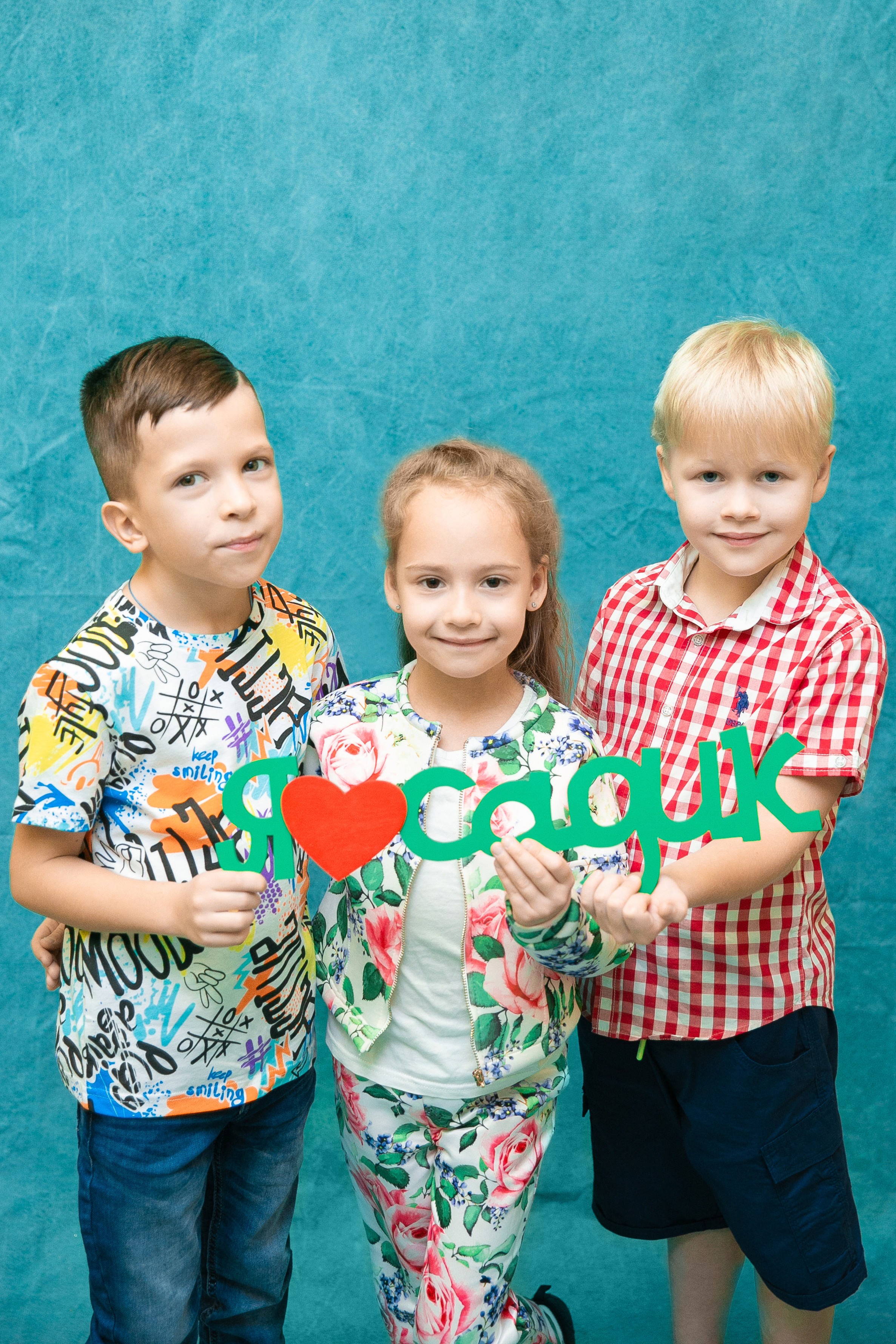 Выпускные альбомы для детского сада. Выпускной альбом в Москве и Домодедово Вышка Школьный фотограф