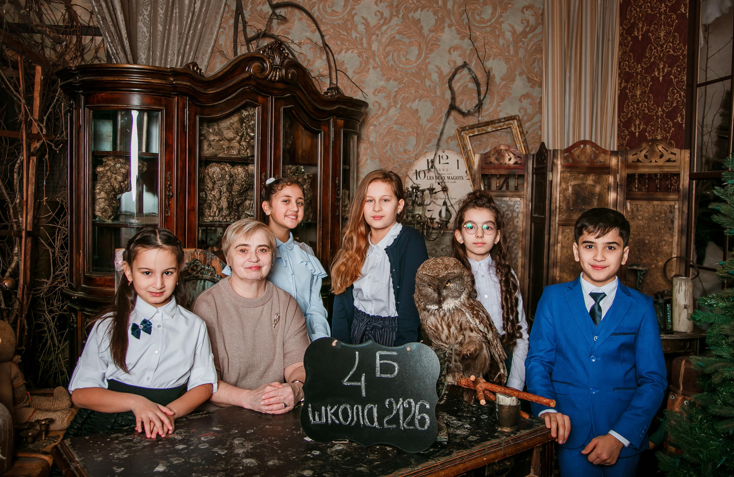 Цена на выпускные альбомы 4 класса. Выпускной альбом в Москве и Домодедово Вышка Школьный фотограф