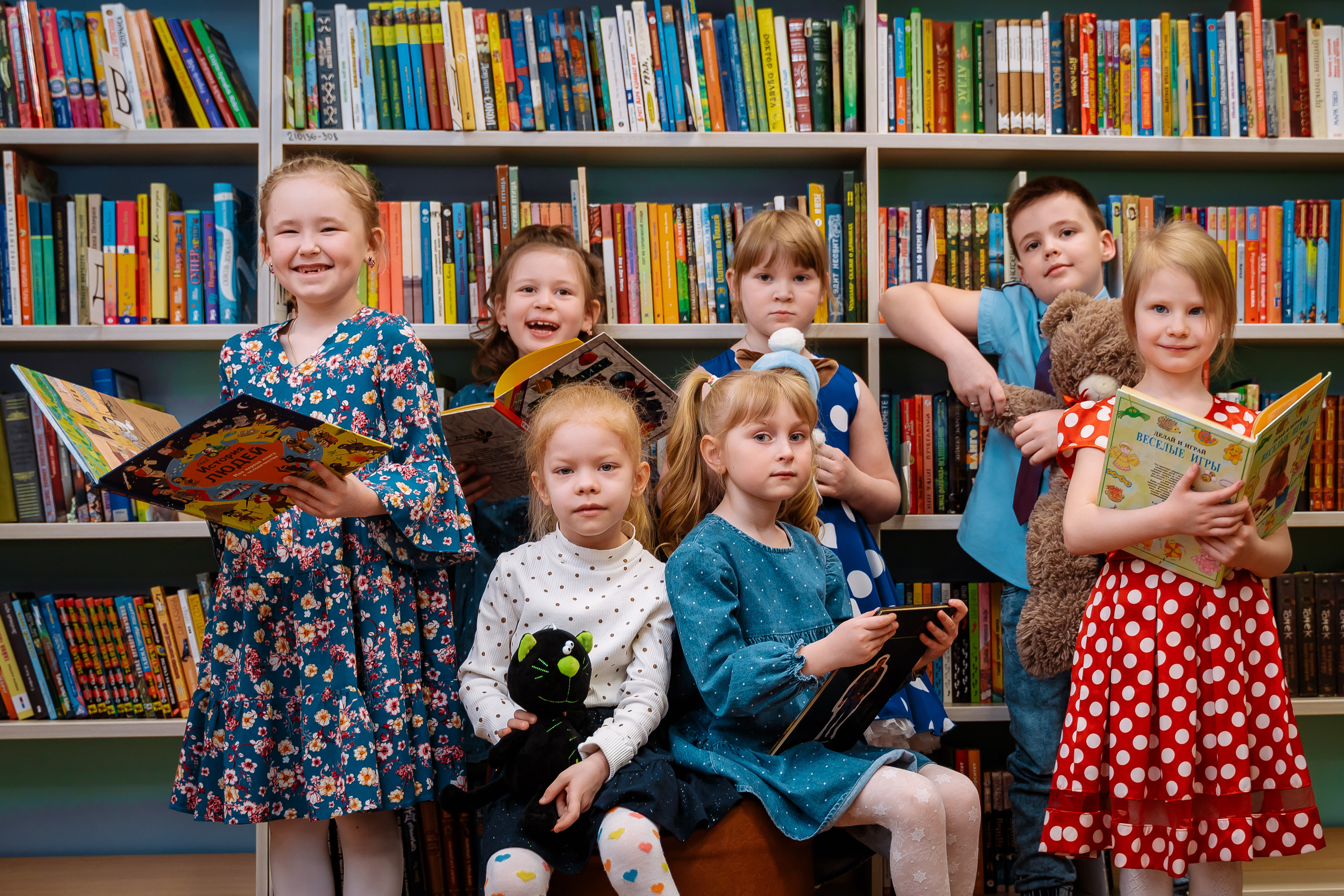 Выпускные альбомы для детского сада. Выпускной альбом в Москве и Домодедово Вышка Школьный фотограф