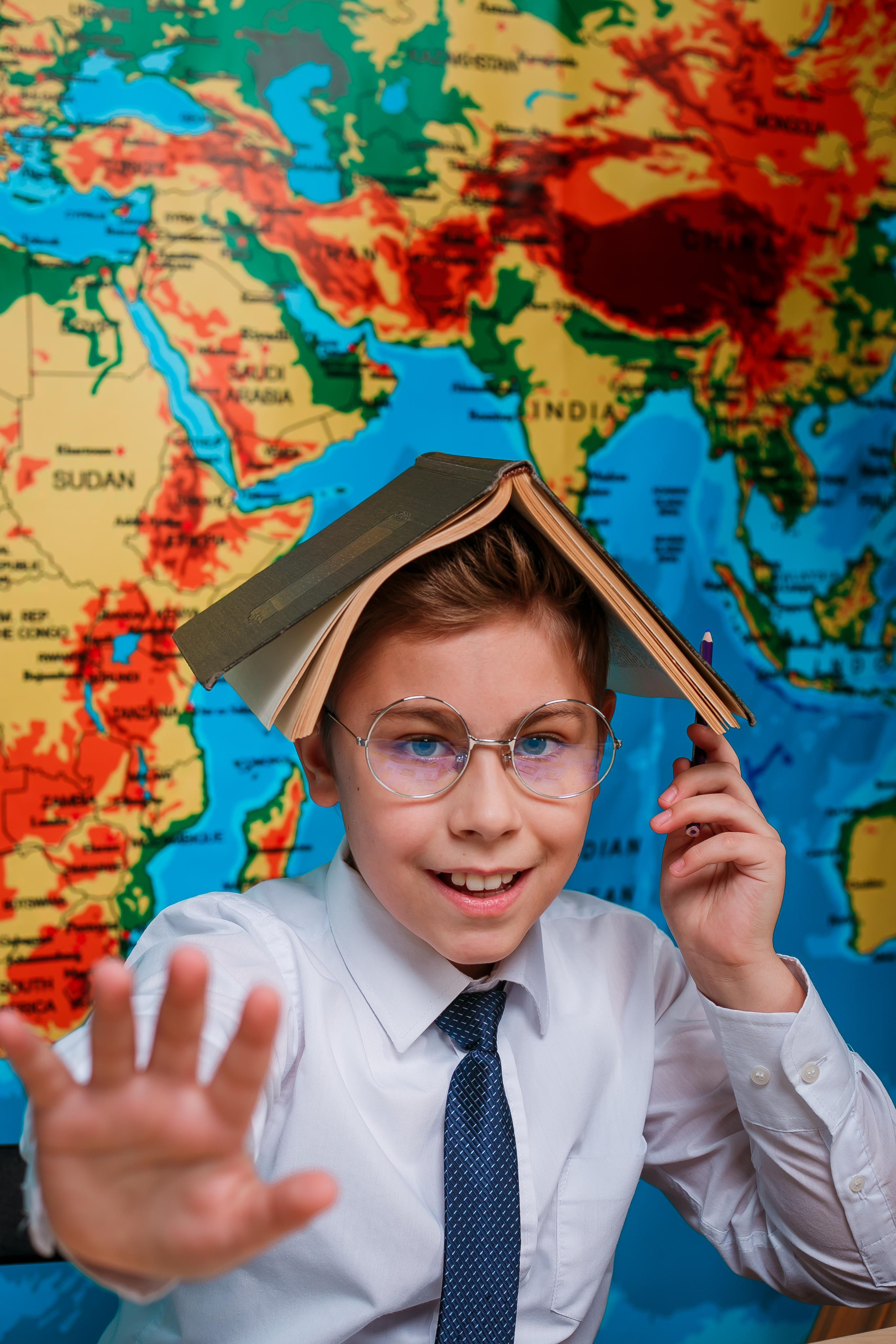 Цена на выпускные альбомы 4 класса. Выпускной альбом в Москве и Домодедово Вышка Школьный фотограф