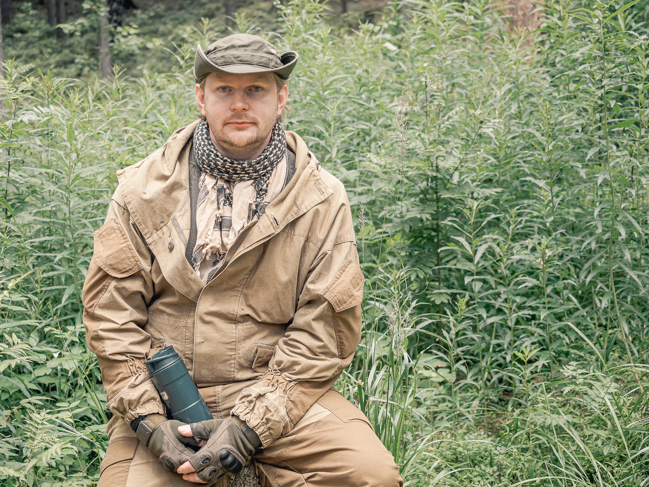 мужской портрет, мужской черно белый портрет, мужские позы для фотосессии, мужская фотосессия в лесу, крутые мужские фотосессии, мужской фотограф