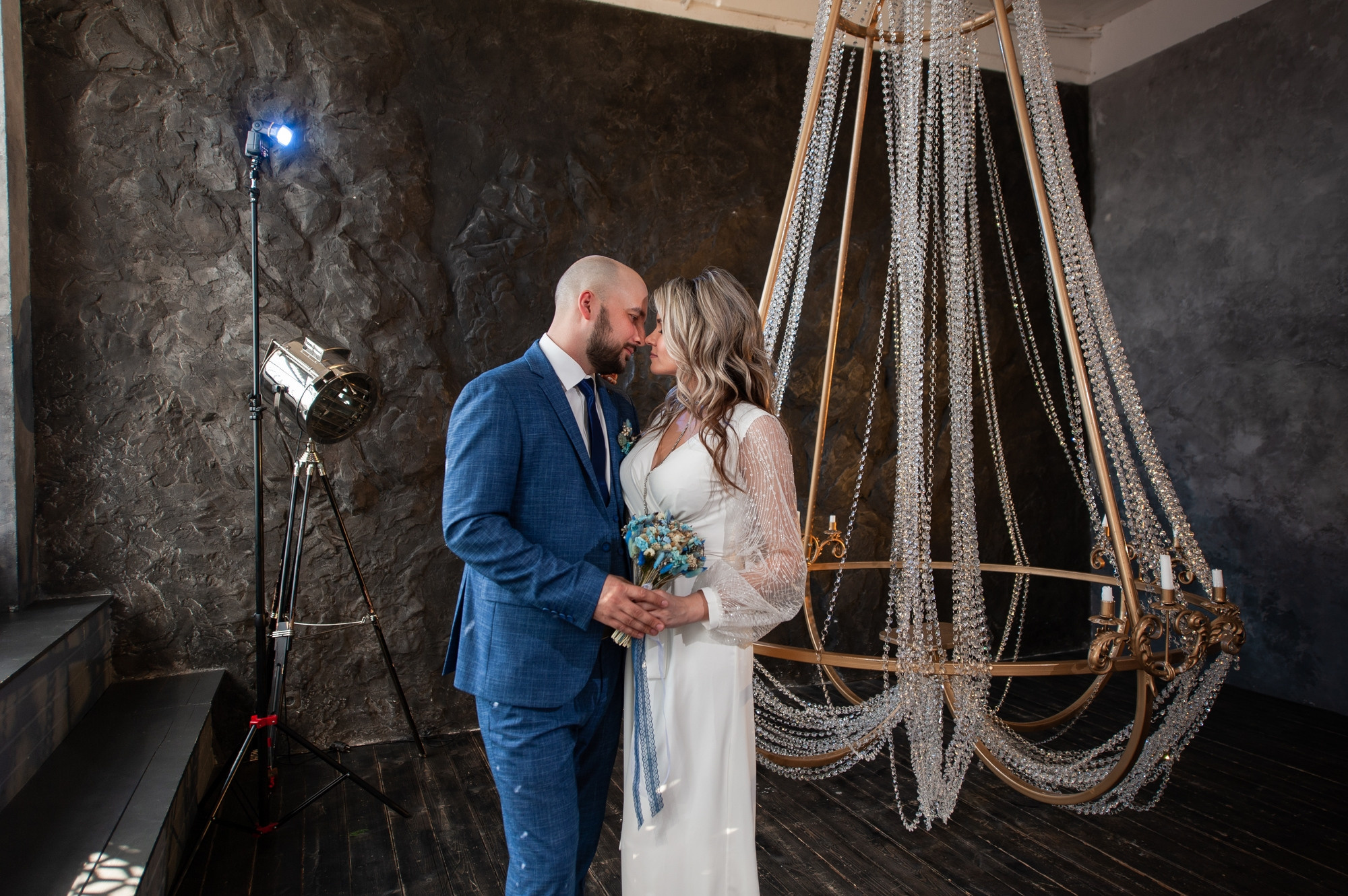 Предсвадебная свадебная студия. Свадебный и семейный фотограф в Омске Мормулев Михаил