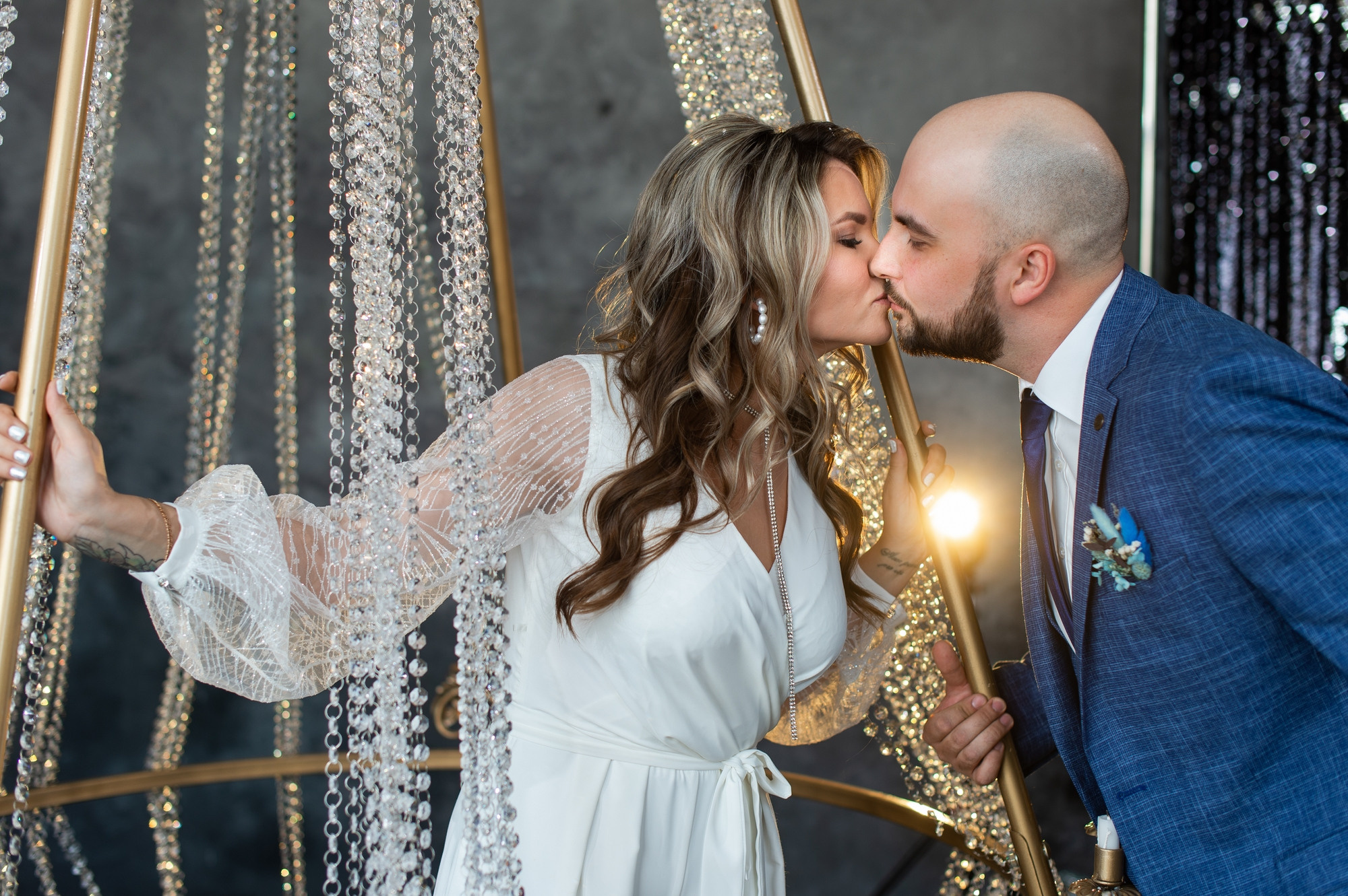 Предсвадебная свадебная студия. Свадебный и семейный фотограф в Омске Мормулев Михаил