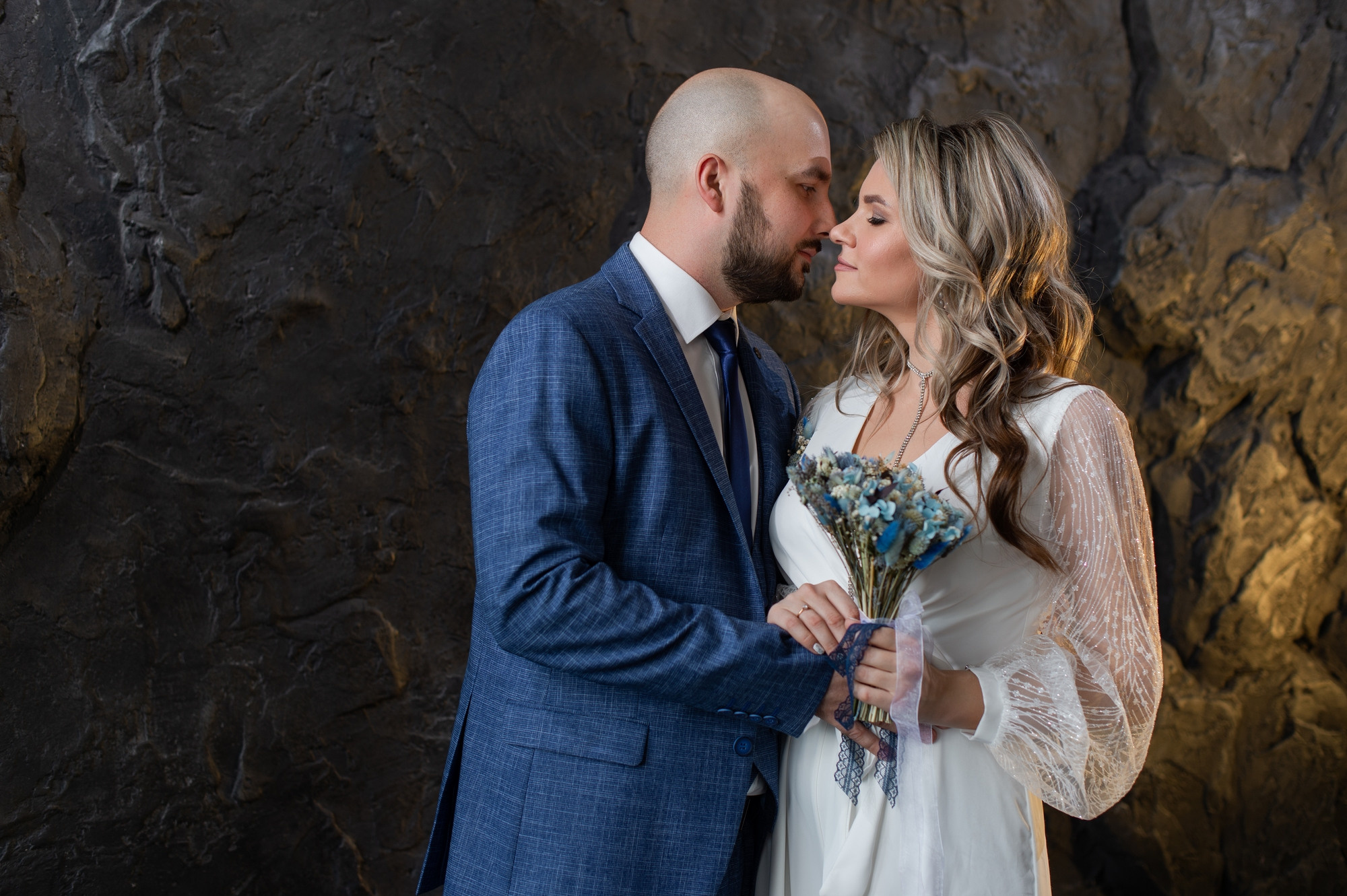 Предсвадебная свадебная студия. Свадебный и семейный фотограф в Омске Мормулев Михаил