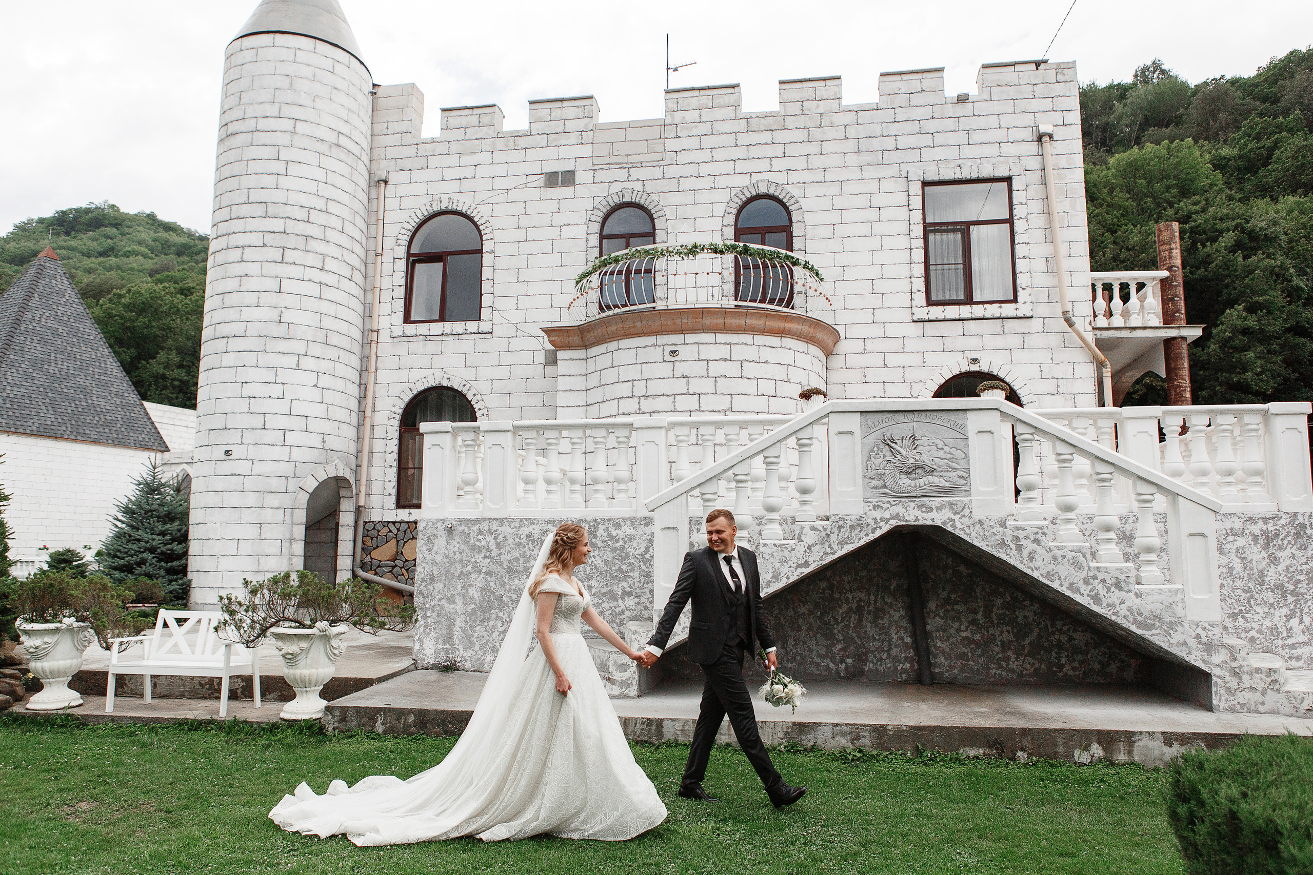 Свадебная фотосессия в Замке Климовский. Дмитрий Шевченко свадебное фото в г. Краснодар — Армавир — Лабинск