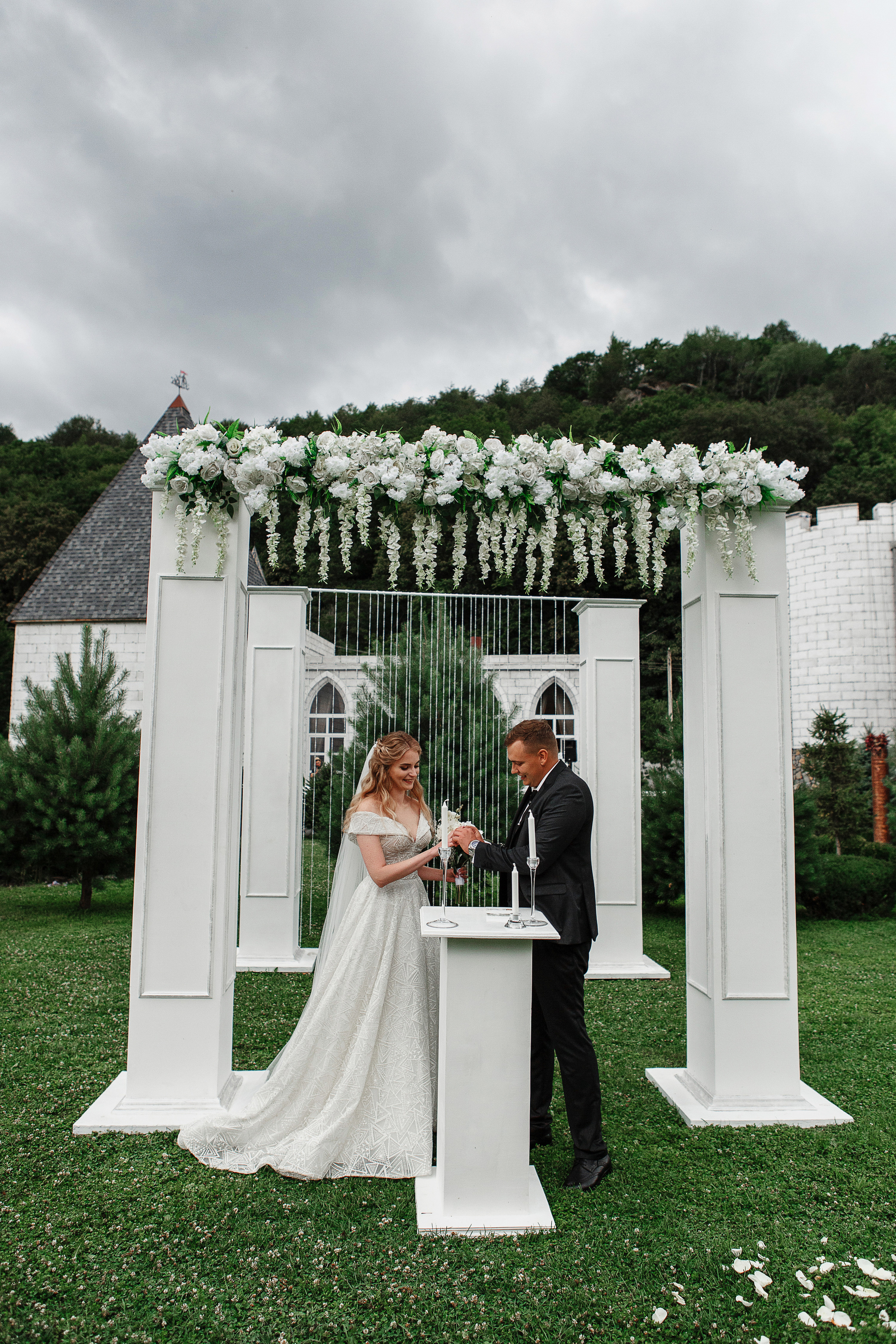 Свадебная фотосессия в Замке Климовский. Дмитрий Шевченко свадебное фото в г. Краснодар — Армавир — Лабинск
