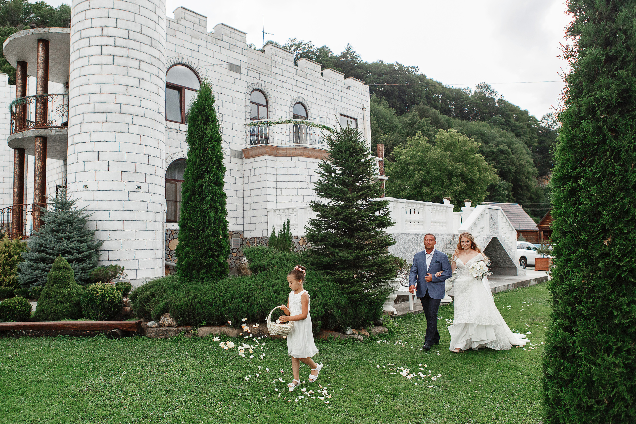 Свадебная фотосессия в Замке Климовский. Дмитрий Шевченко свадебное фото в г. Краснодар — Армавир — Лабинск