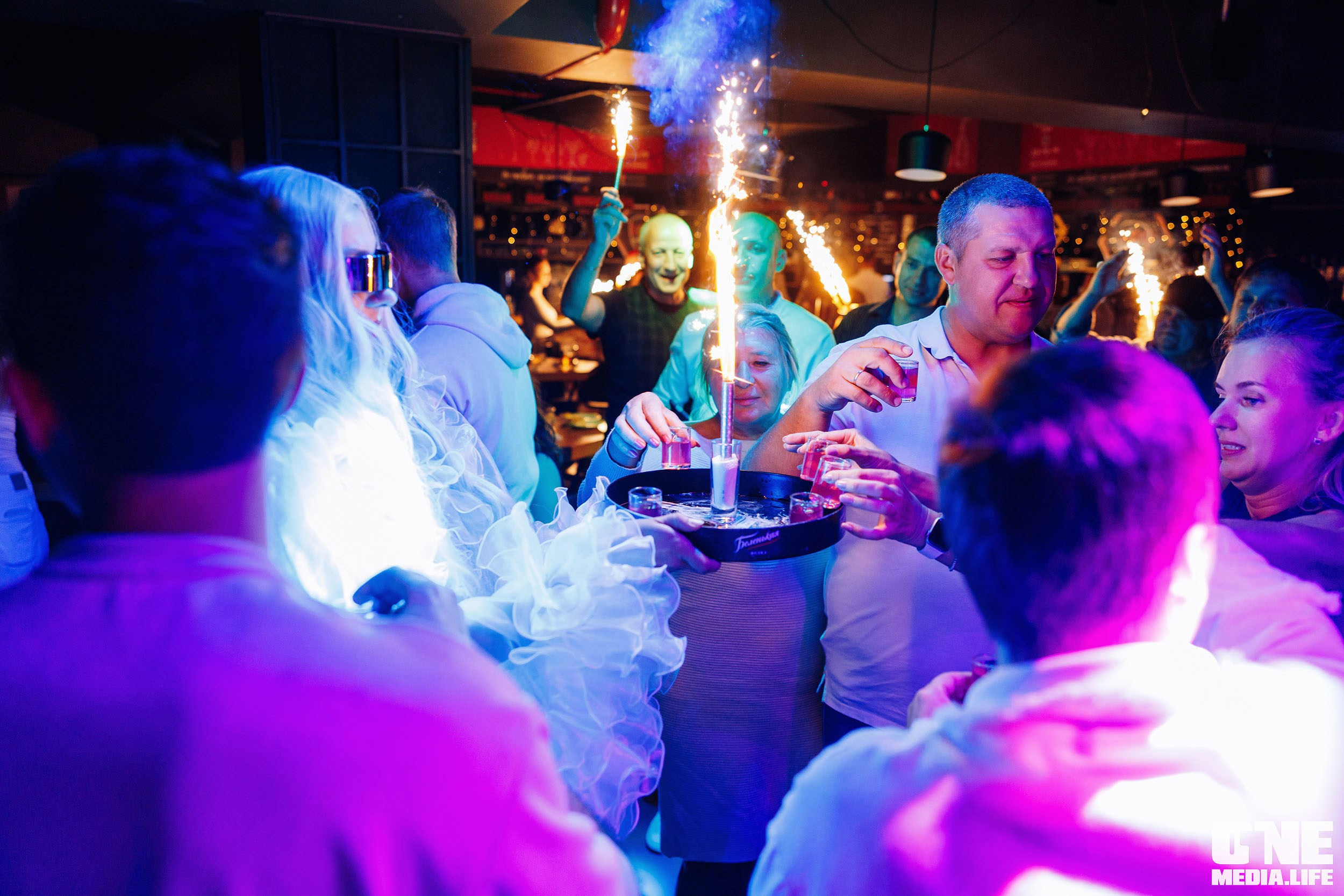 Фоторепортаж из бара Баррэ. One Media Life: фоторепортажи, фотоотчеты с мероприятий и заведений