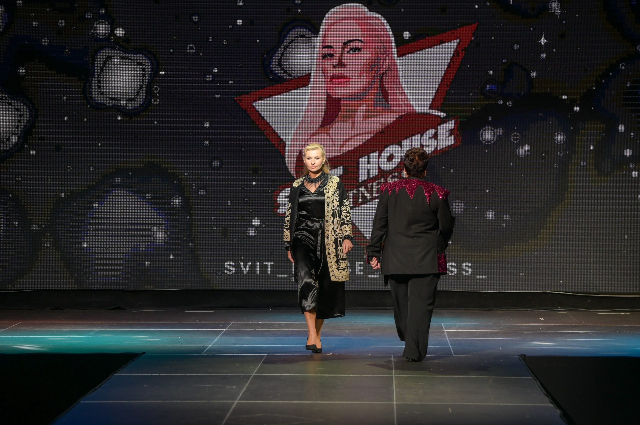 Fashion Show Photos. Фотоуслуги, услуги фотографа, фотографирование важных событий