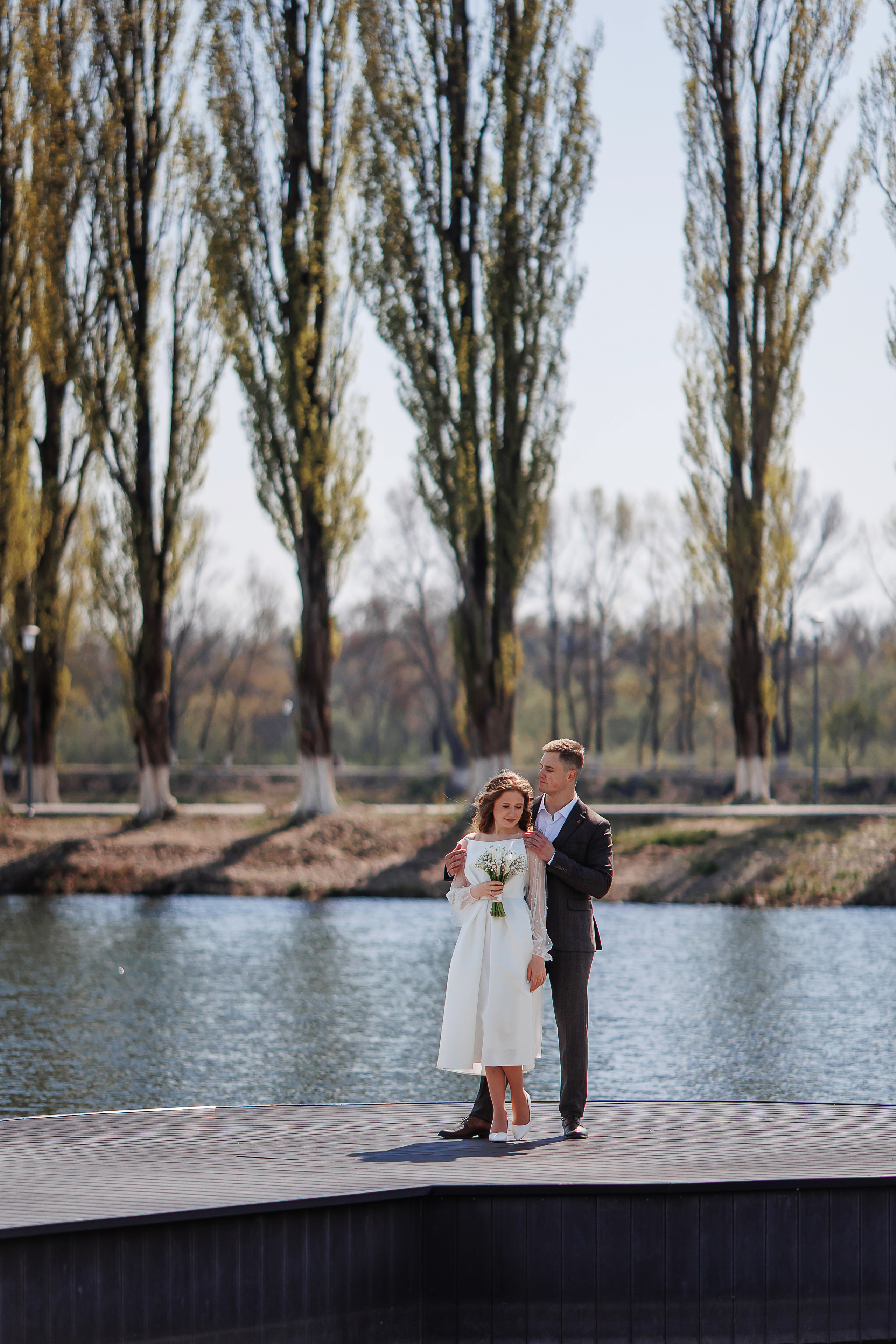 Свадебная фотопрогулка по Чистым прудам города Лабинска. Дмитрий Шевченко свадебное фото в г. Краснодар — Армавир — Лабинск
