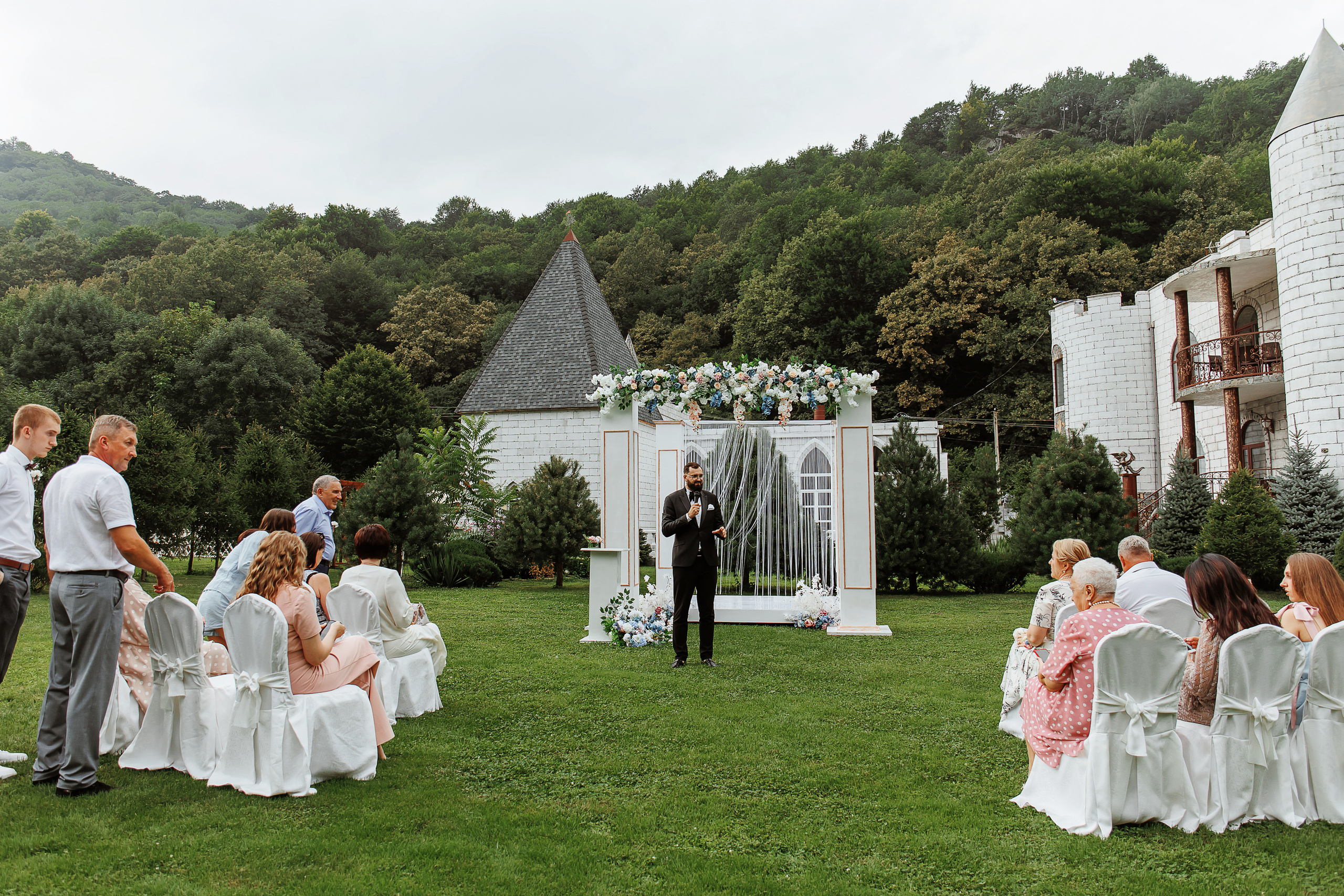 Свадебная фотосессия в замке Климовский. Дмитрий Шевченко свадебное фото в г. Краснодар — Армавир — Лабинск