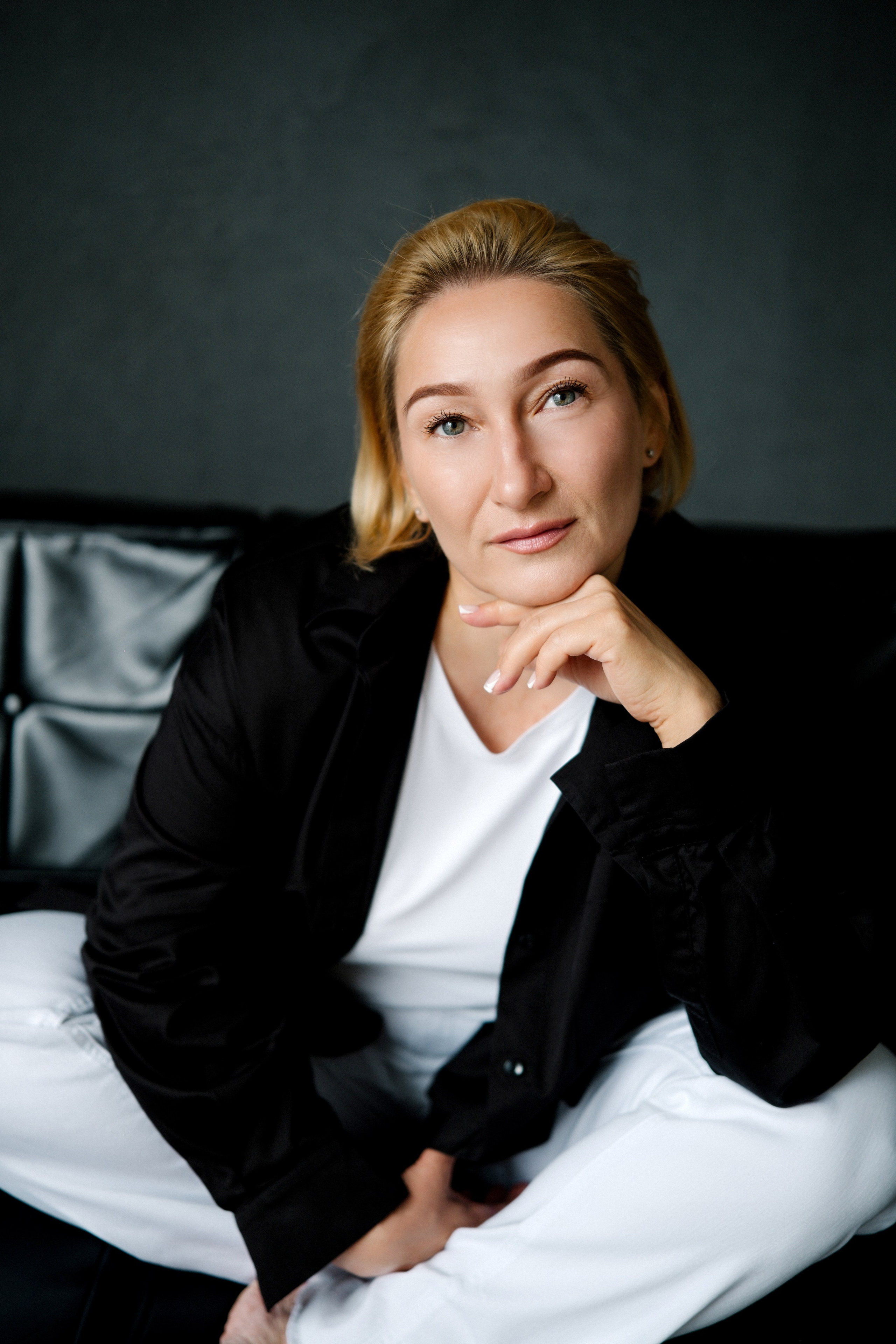 Наташа: съемка в стиле минимализм. Фотограф и видеограф Анна Жагорина