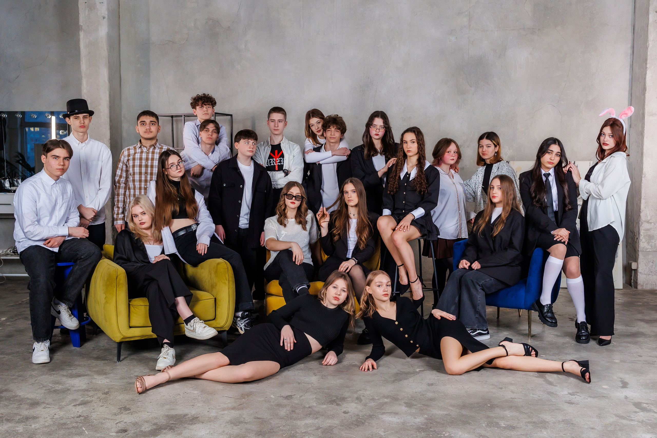 Студийная фотосъемка для старших классов в Москве. Профессиональная фото и видеосъемка. Москва