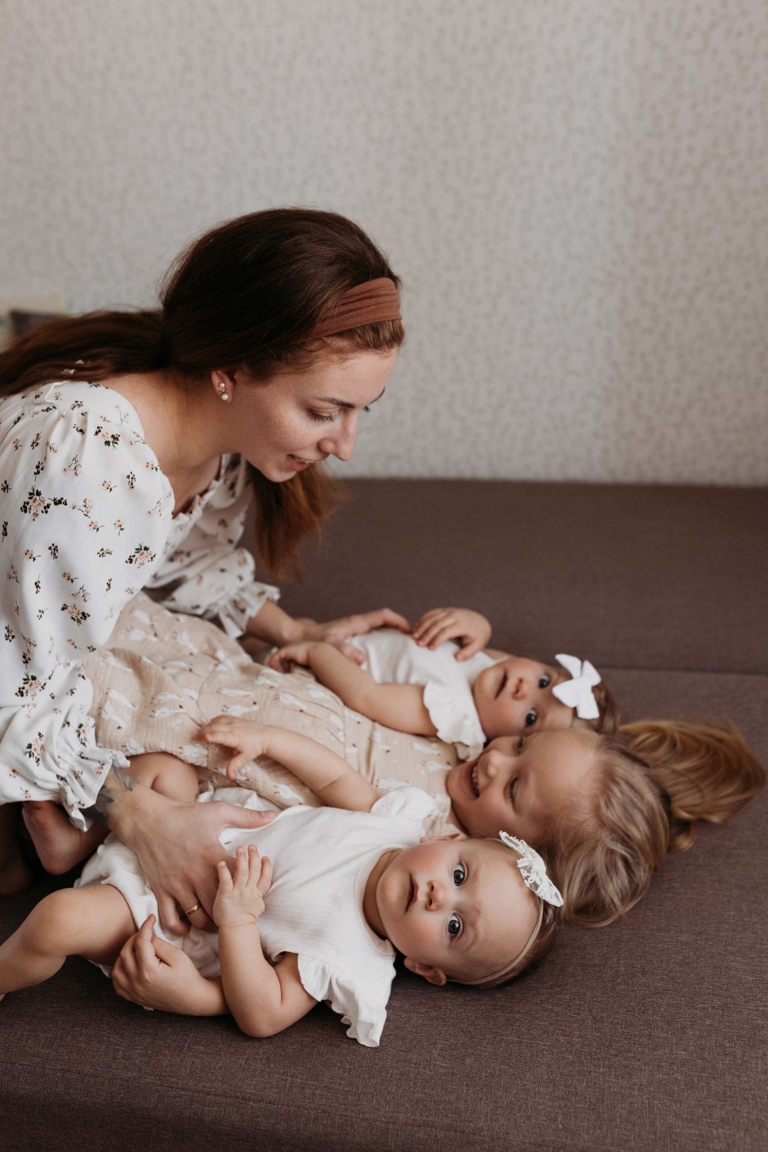 Лайфстайл lifestyle фотосессия новорожденного Барнаул. Фотограф новорожденных в г. Барнаул Ренпенинг Катерина