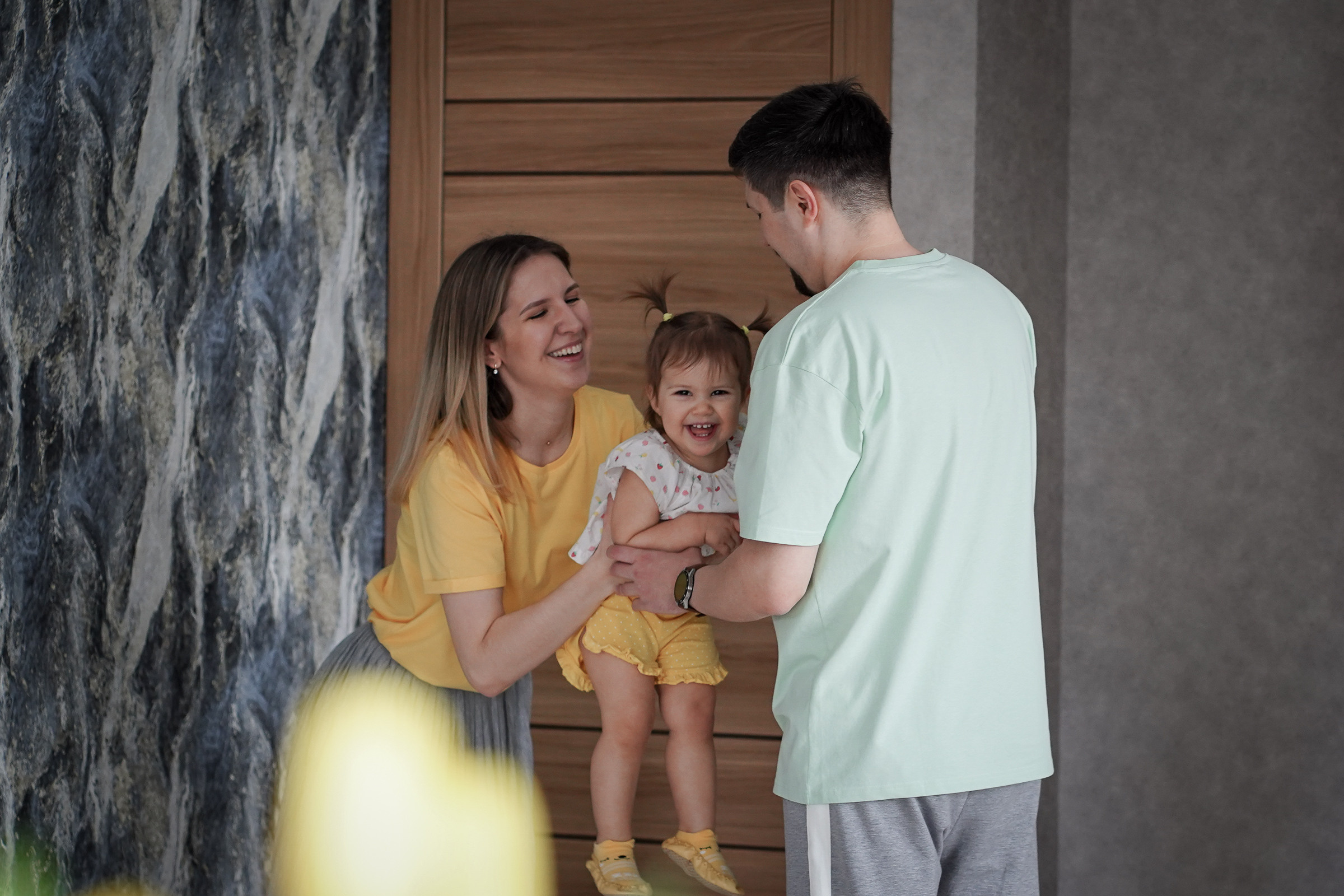 Счастлив тот, кто счастлив у себя дома. Семейный и детский фотограф в Омск Пугачева Елена