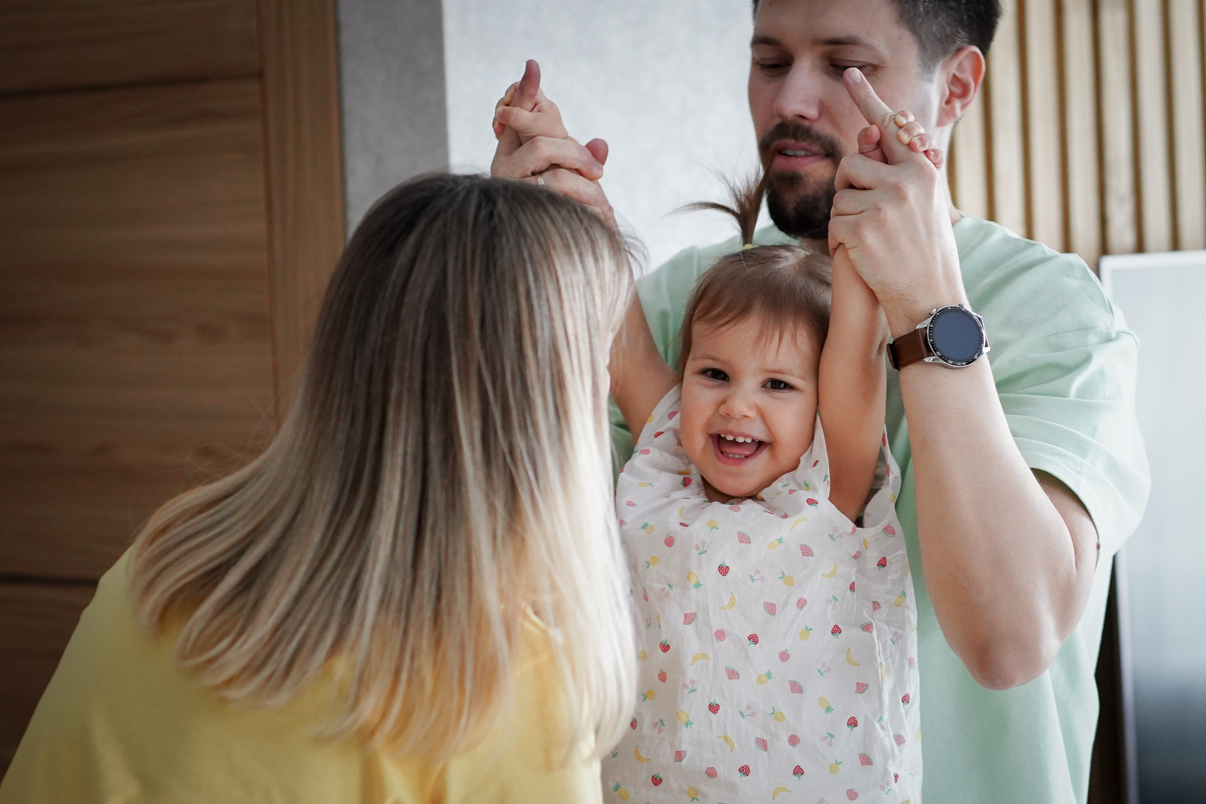 Счастлив тот, кто счастлив у себя дома. Семейный и детский фотограф в Омск Пугачева Елена