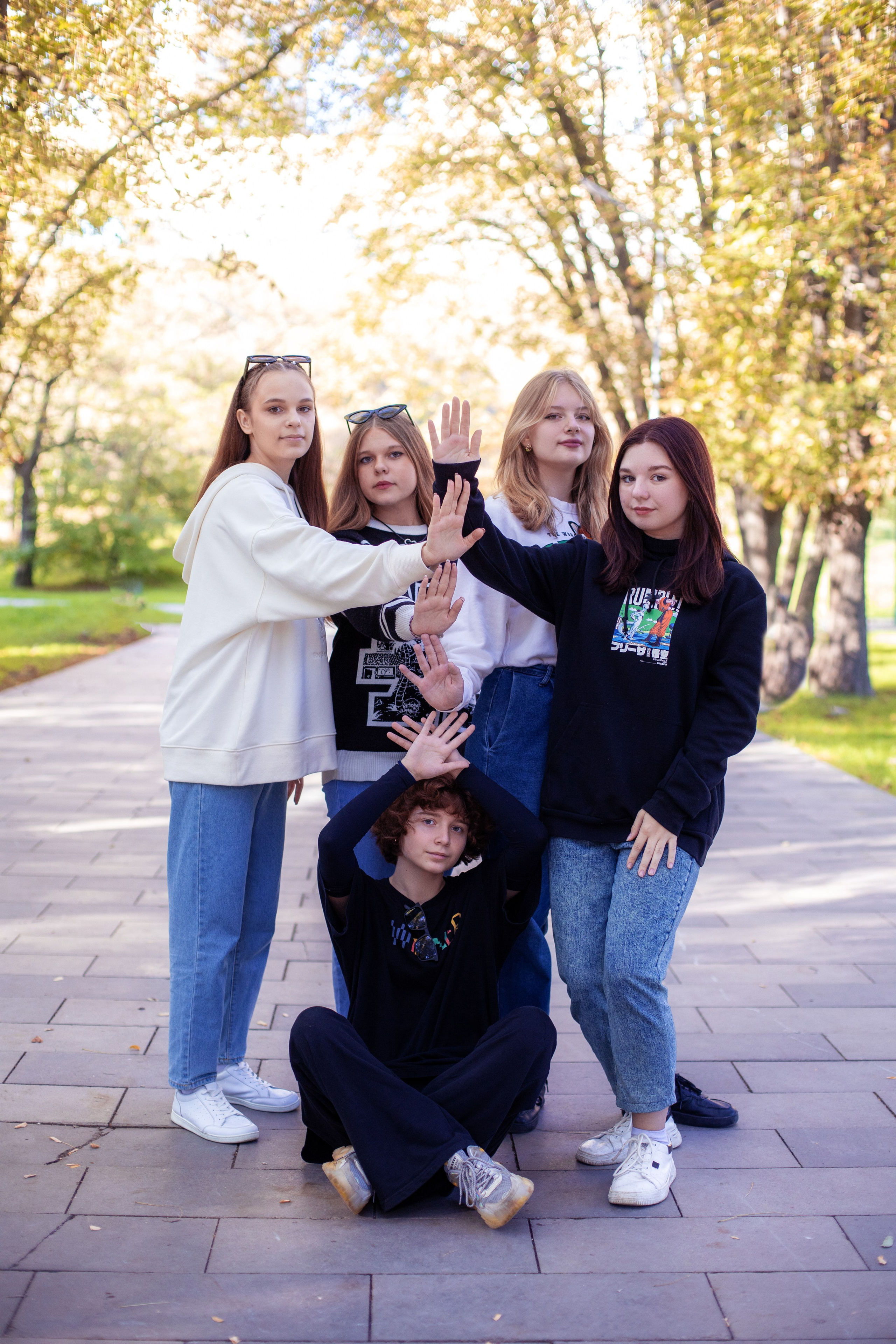 Пример уличной фотосессии 9 класс 34 школы г. Таганрога. Выпускные альбомы в Таганроге и Ростовской Области