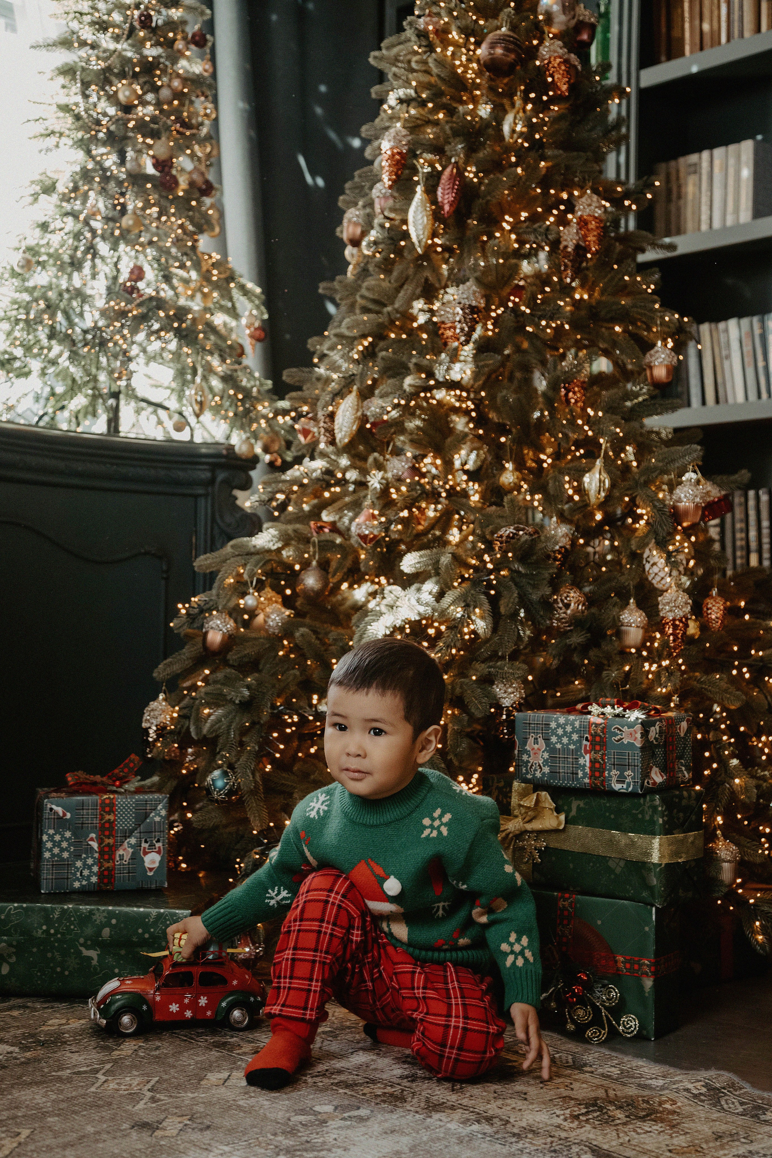 Семейная фотосессия Бахыт, Алем и Берика в фотостудии 2Stula. Свадебный, семейный и портретный фотограф в Алматы, Костанай