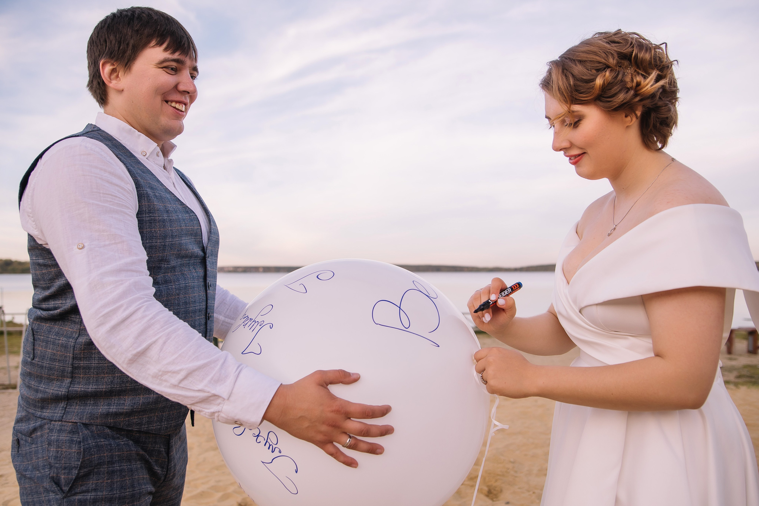 Свадебная прогулка. Свадебный, семейный фотограф, контент съёмка. Екатеринбург. Елена Граф