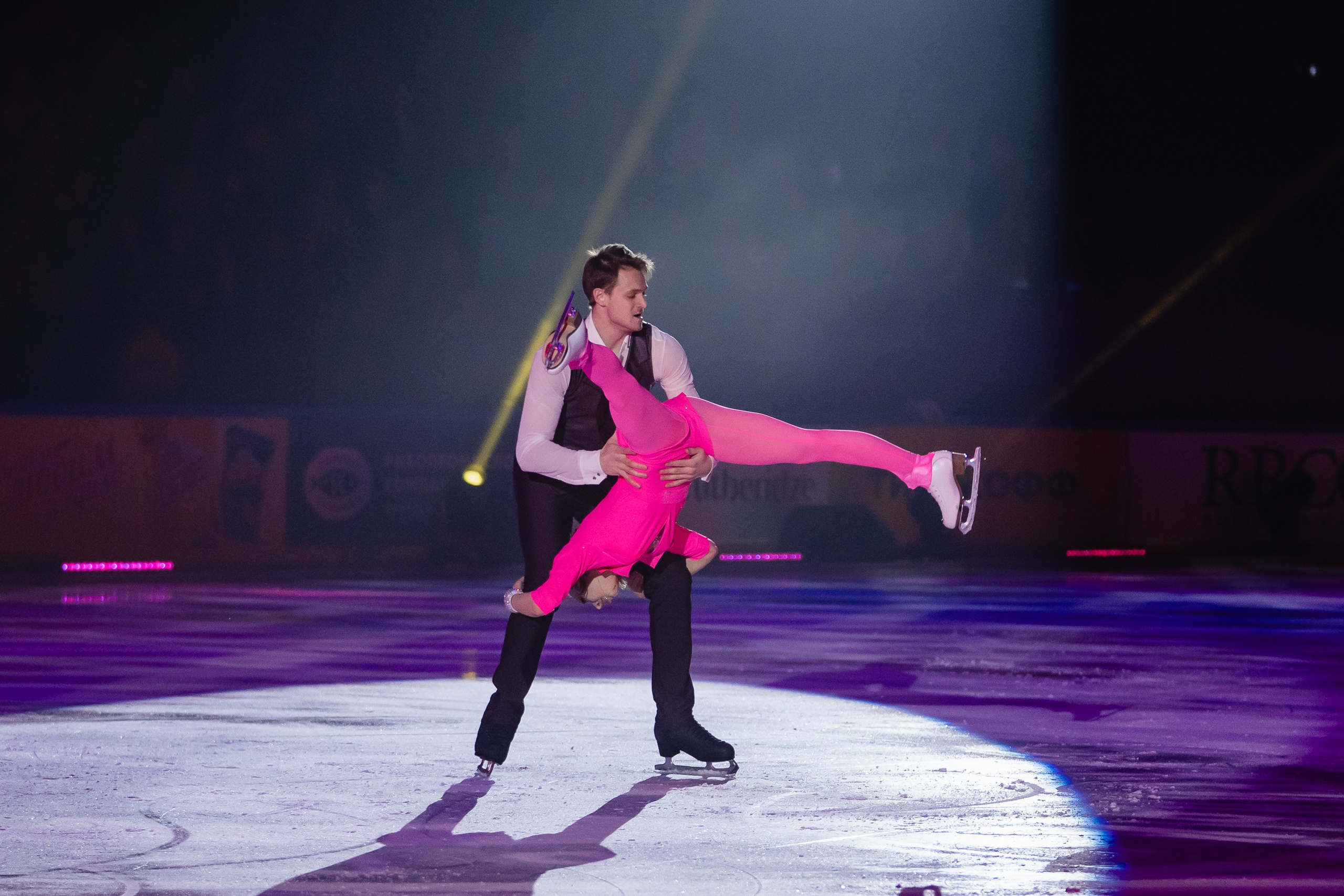 Шоу «Чемпионы на льду» в Новосибирске. Воробьева Ксения — Спортивный и танцевальный фотограф Новосибирск