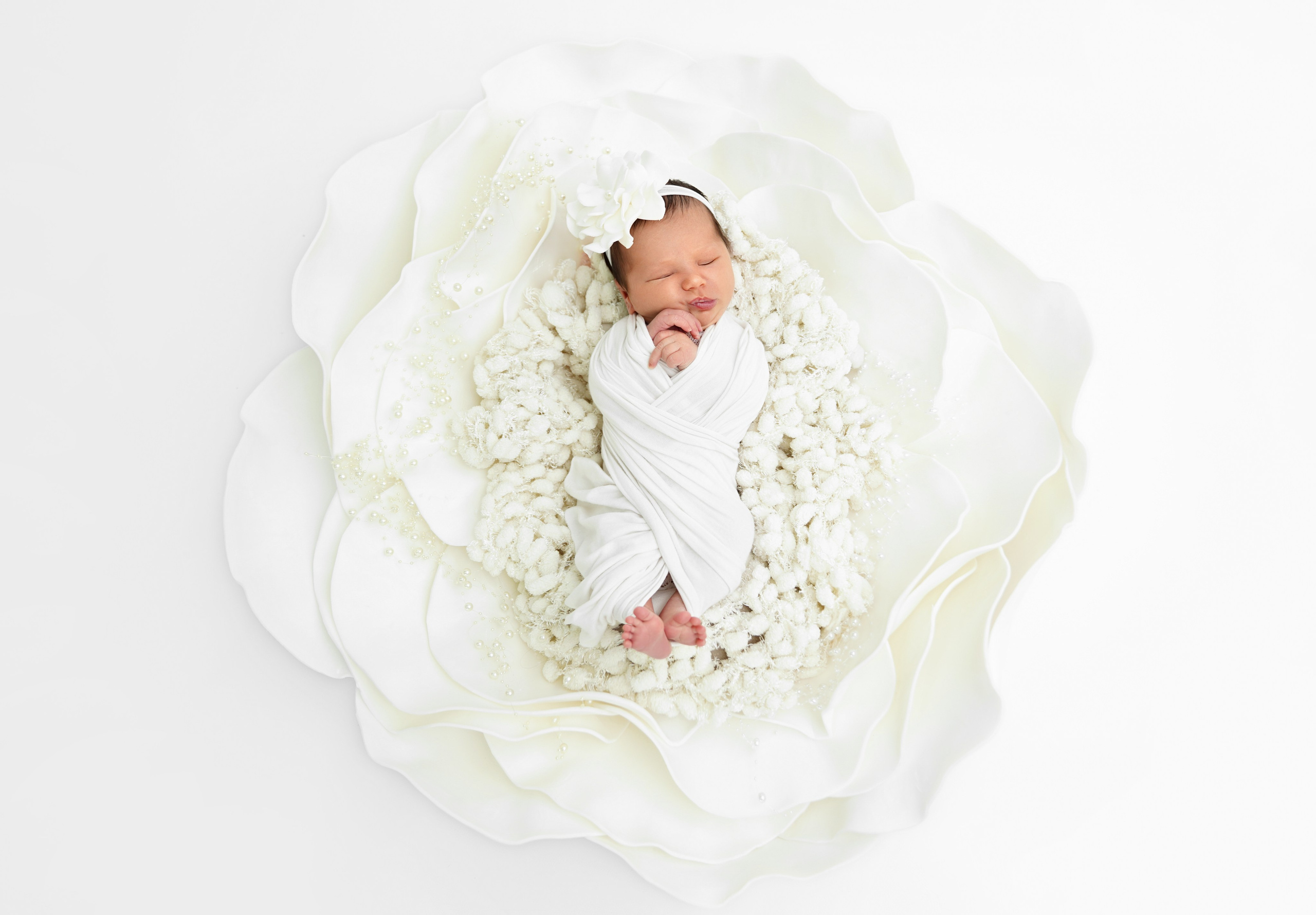 Фотосессия новорожденного (newborn). Фотограф новорожденных, детей до года и беременных в Симферополе