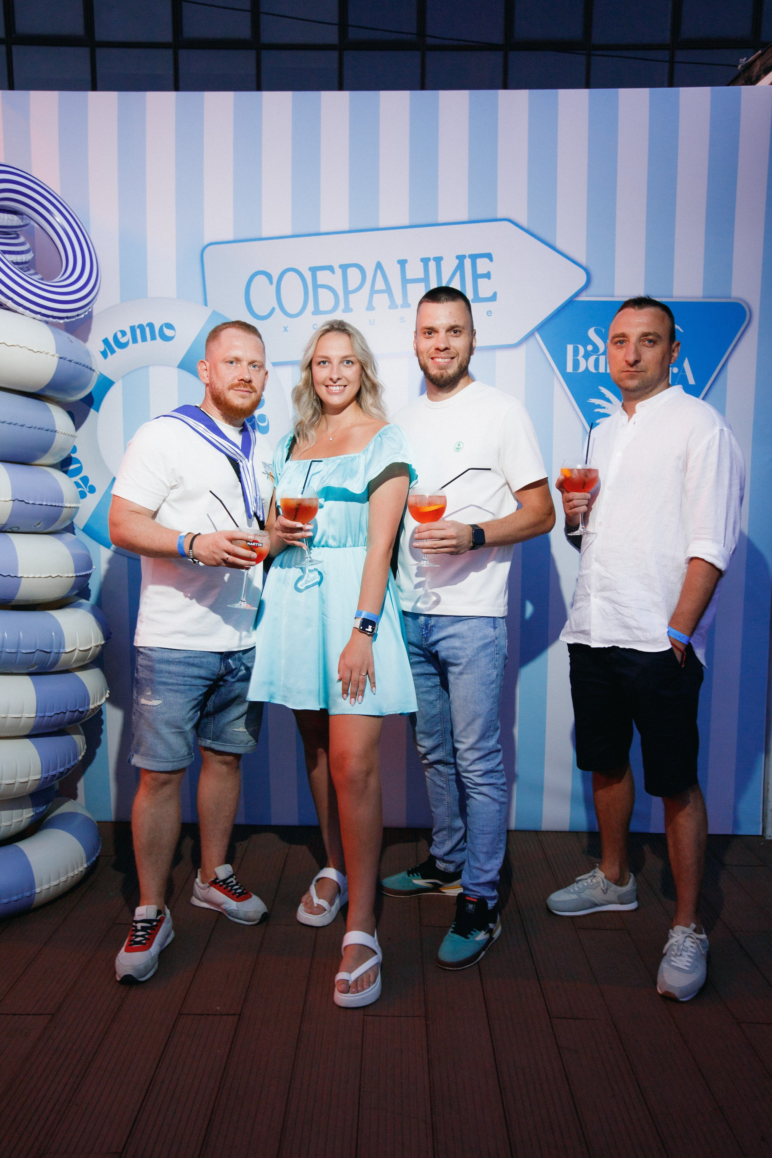 СОБРАНИЕ — ПРЕЗЕНТАЦИЯ НОВОГО НОМЕРА. СВОИ. ФОТООТЧЕТЫ-СОБЫТИЯ-МЕСТА