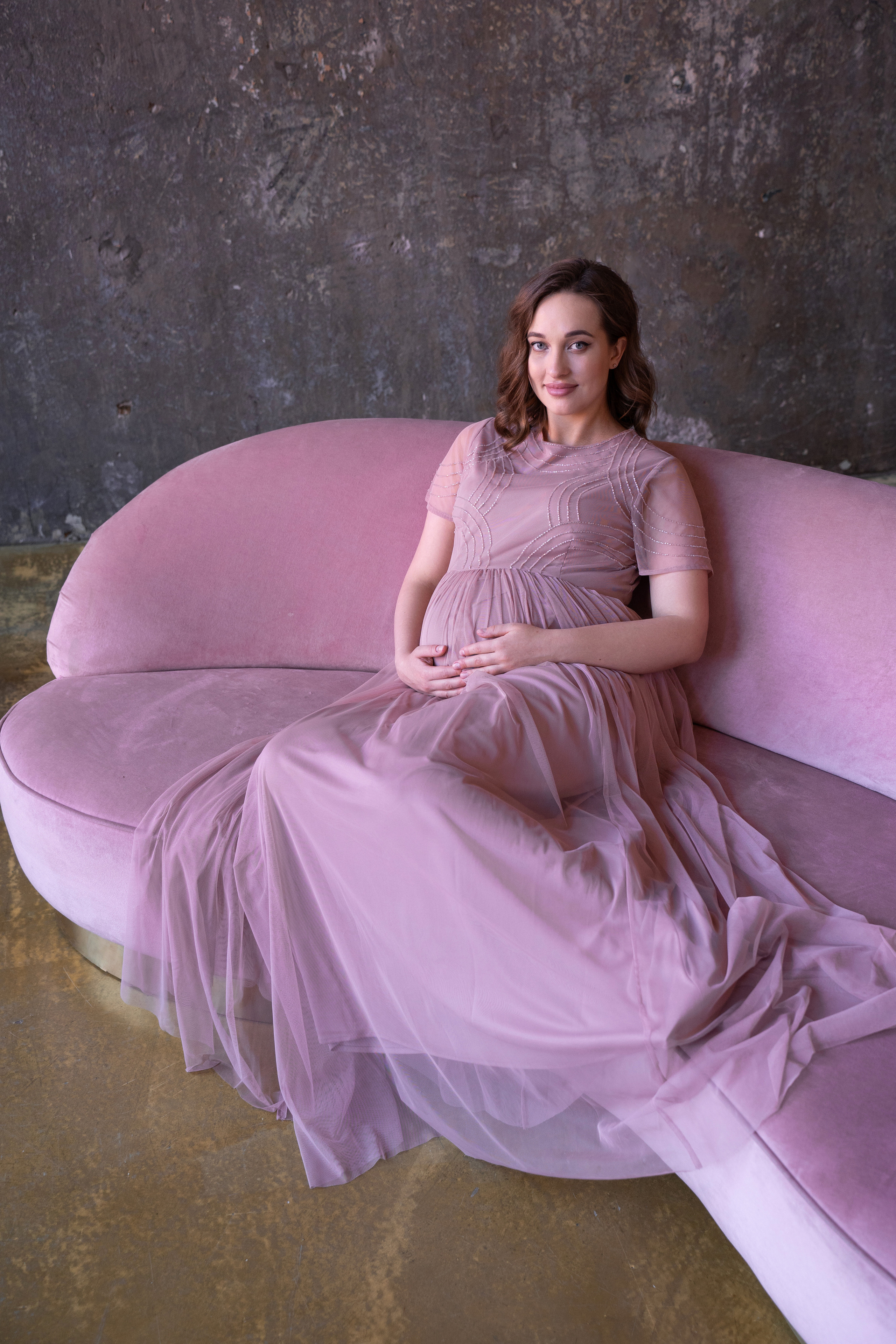 фотосессия беременной девушки в студии