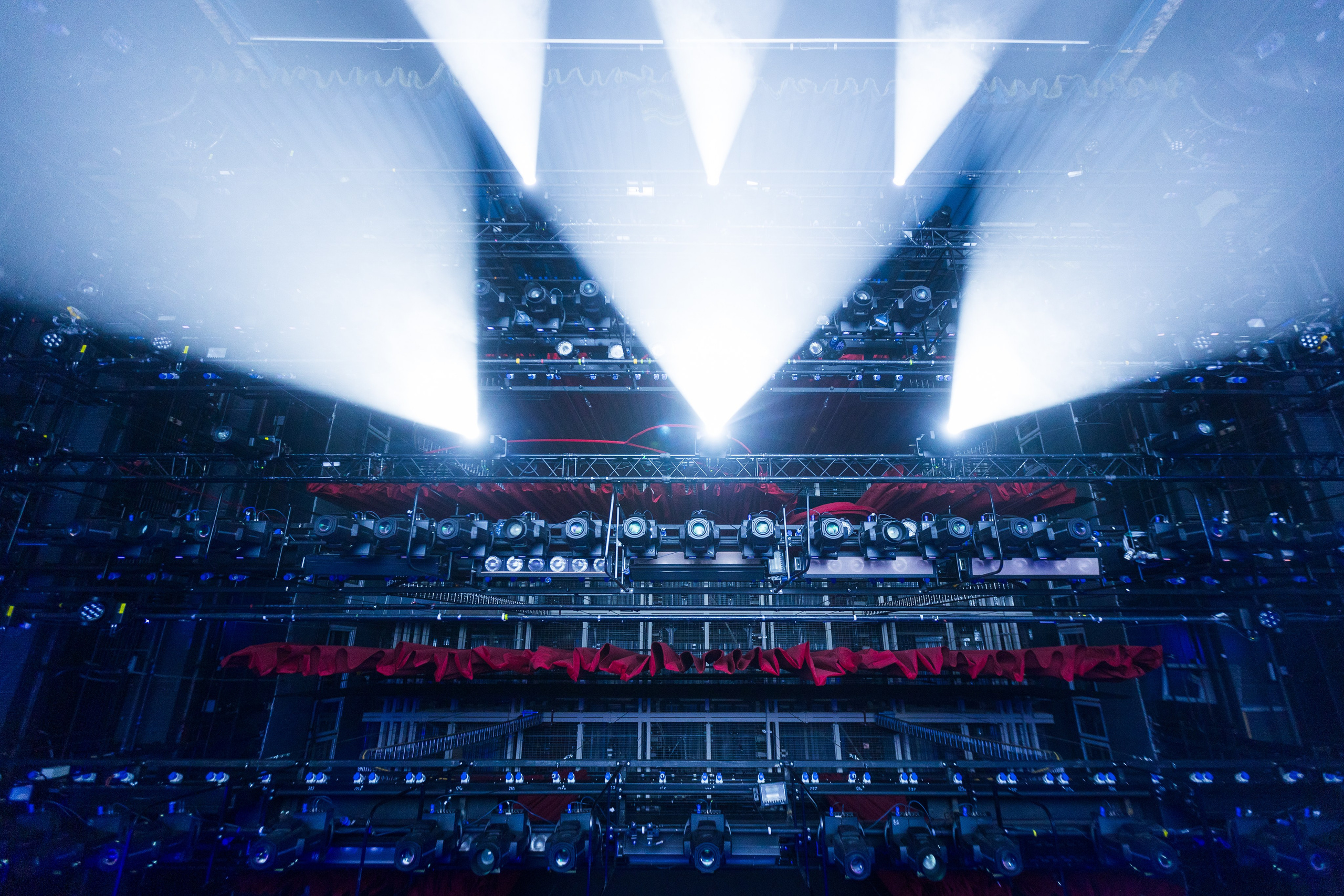 Мягкие декорации для спектакля «Две Анны» | БДТ им. Товстоногова. История занавеса. Превращаем идею в технологию