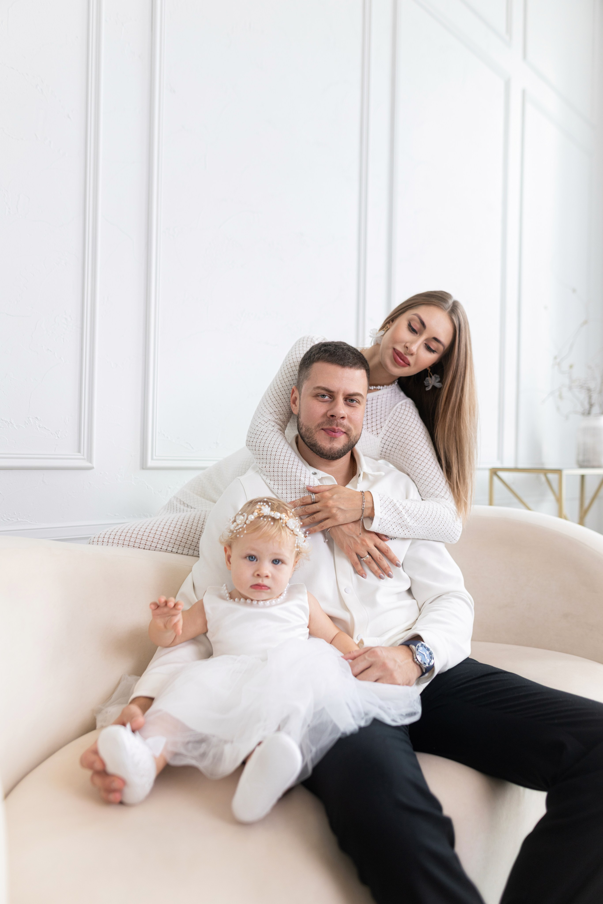 Семейная съемка для Яны и Дани в интерьере. Дмитрий Шульгин, портретный фотограф в Воронеже