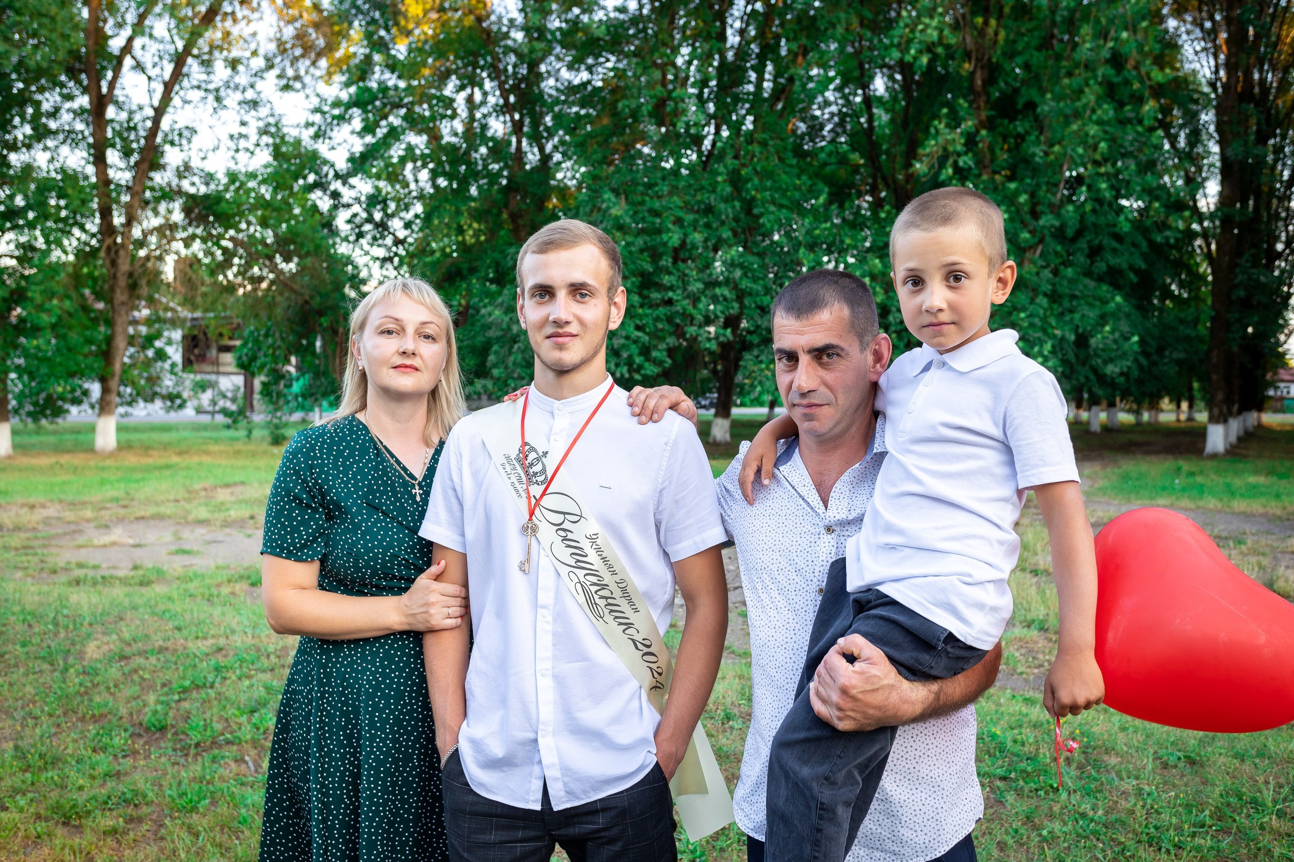 Вручение аттестата 2024 г. Выпускные альбомы Майкоп, Краснодар Елена Золотарева