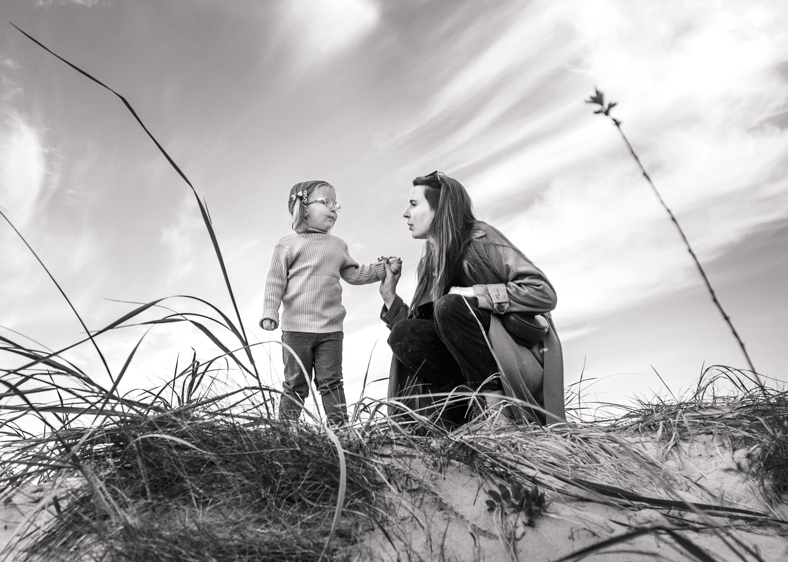 мама с дочкой на Куршской косе