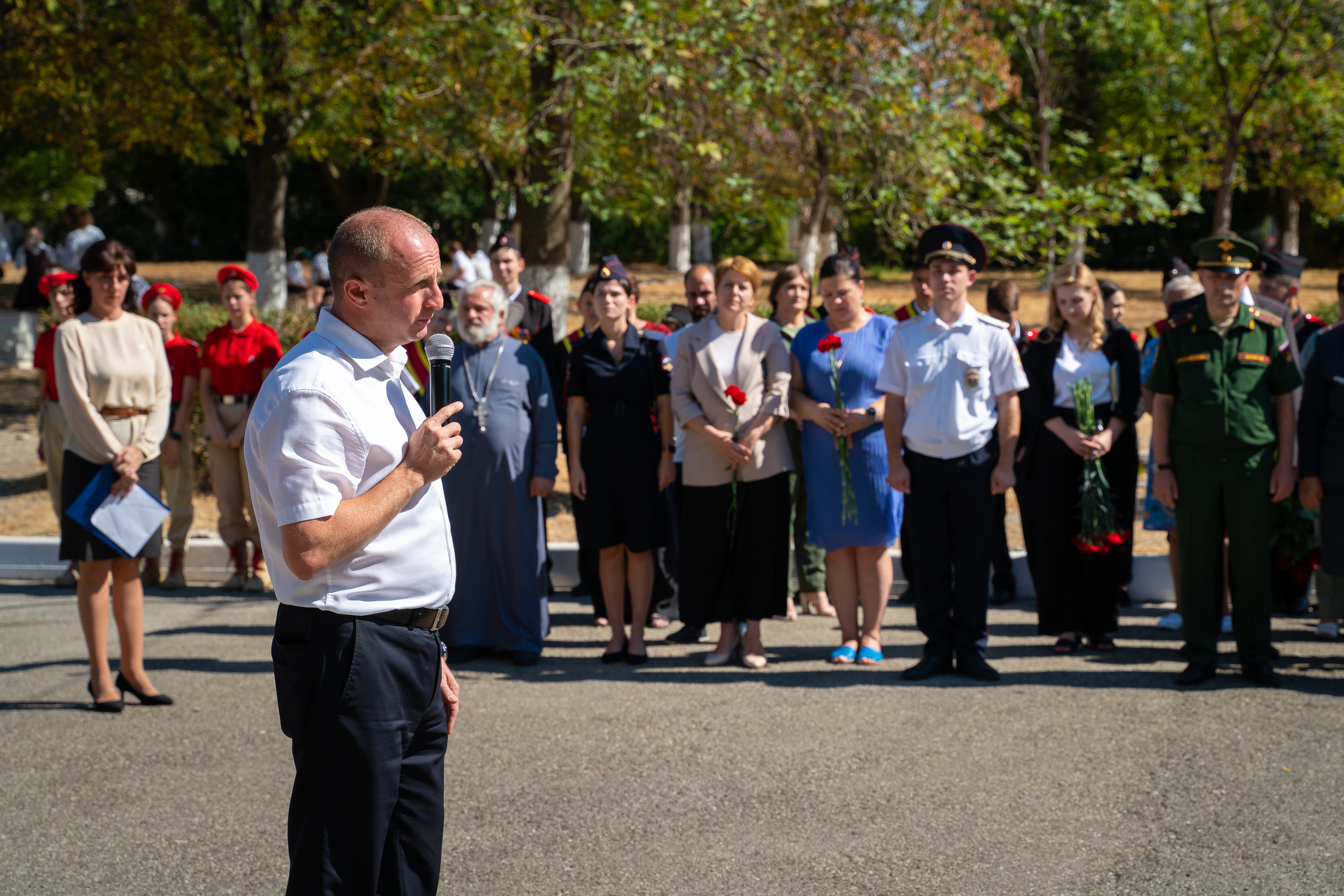 Митинг в сош7. Жизнь курорта Кабардинка в фотографиях