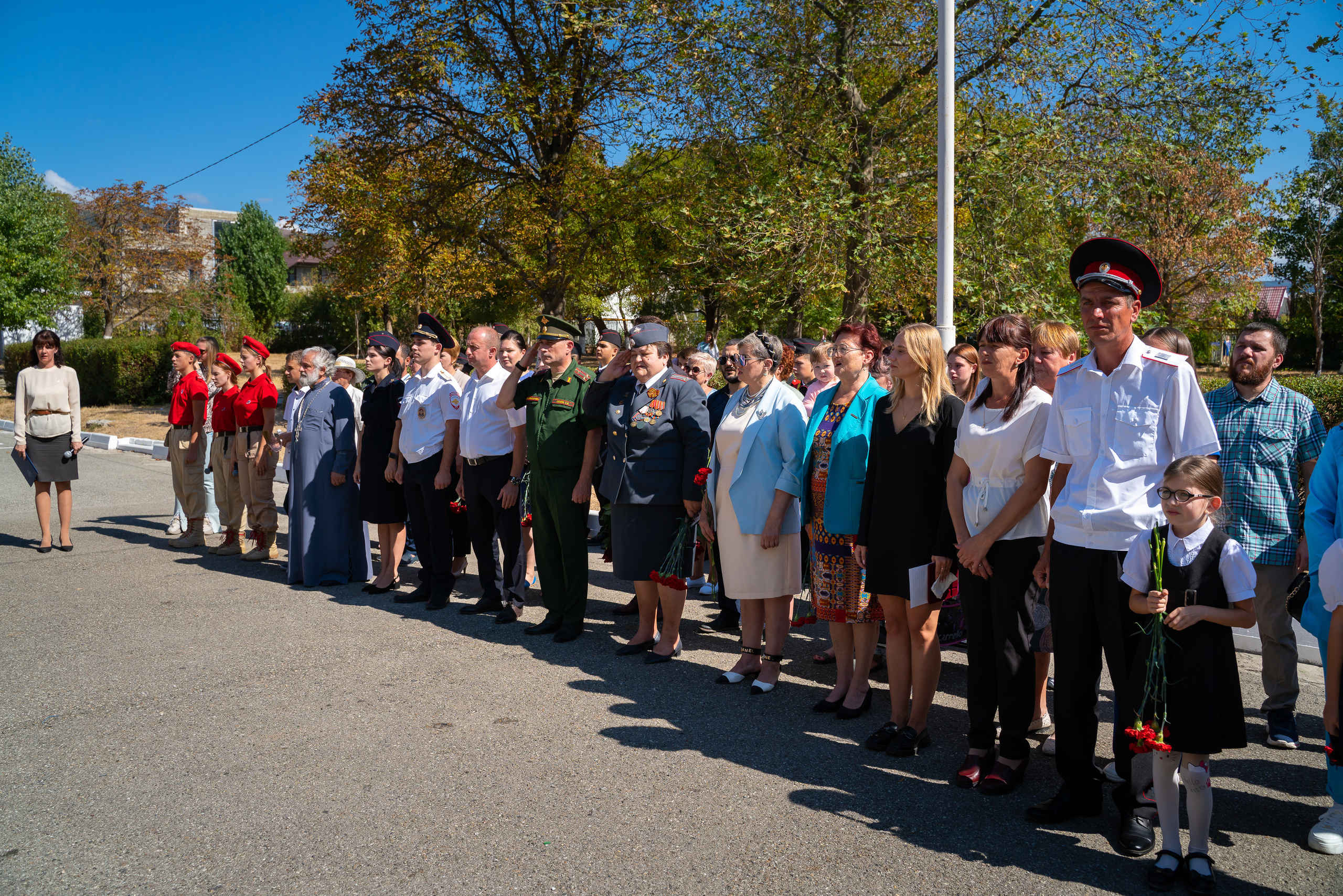 Митинг в сош7. Жизнь курорта Кабардинка в фотографиях
