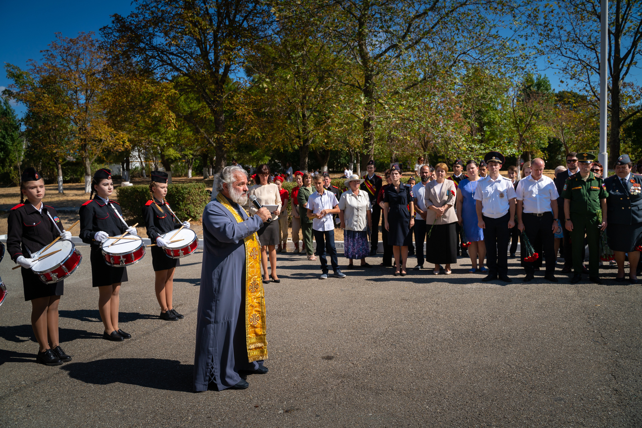 Митинг в сош7. Жизнь курорта Кабардинка в фотографиях