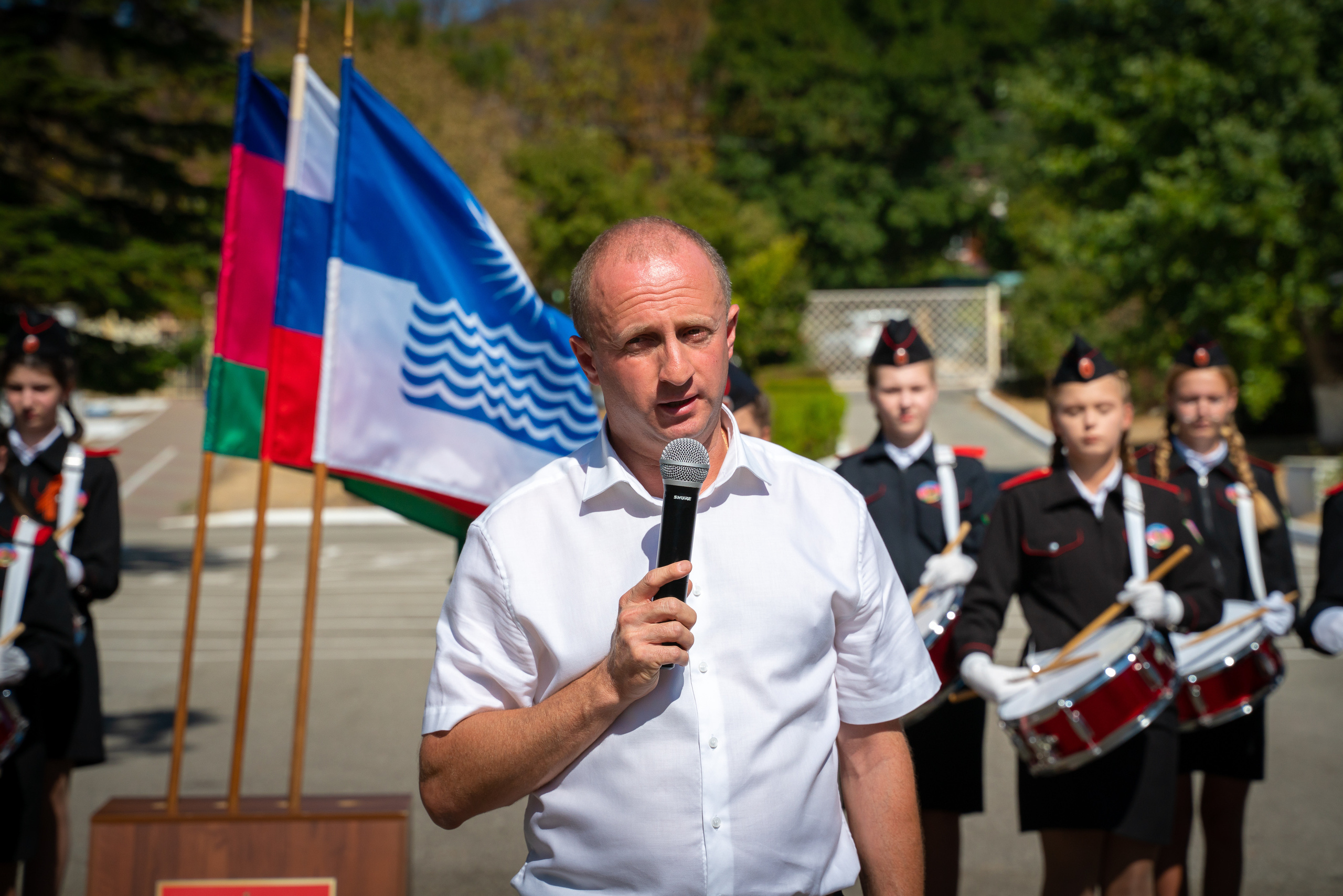 Митинг в сош7. Жизнь курорта Кабардинка в фотографиях