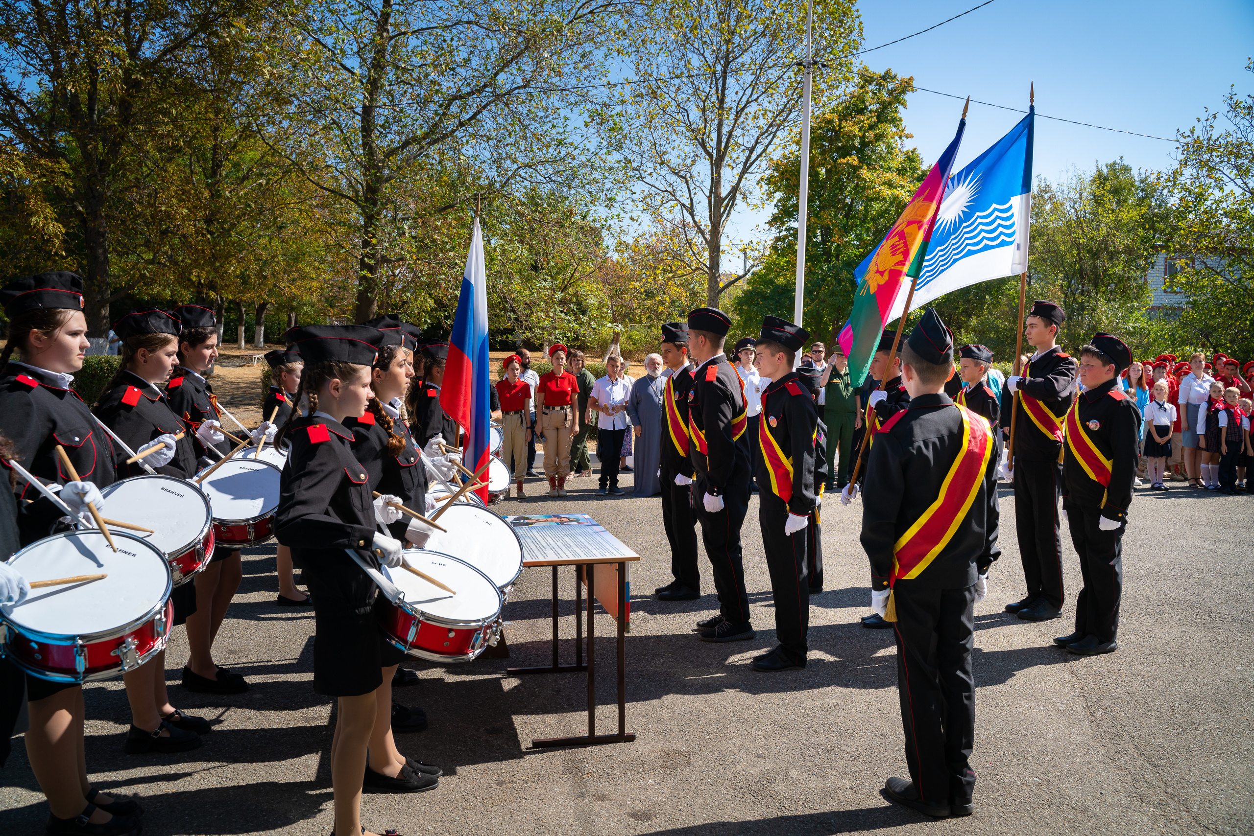 Митинг в сош7. Жизнь курорта Кабардинка в фотографиях