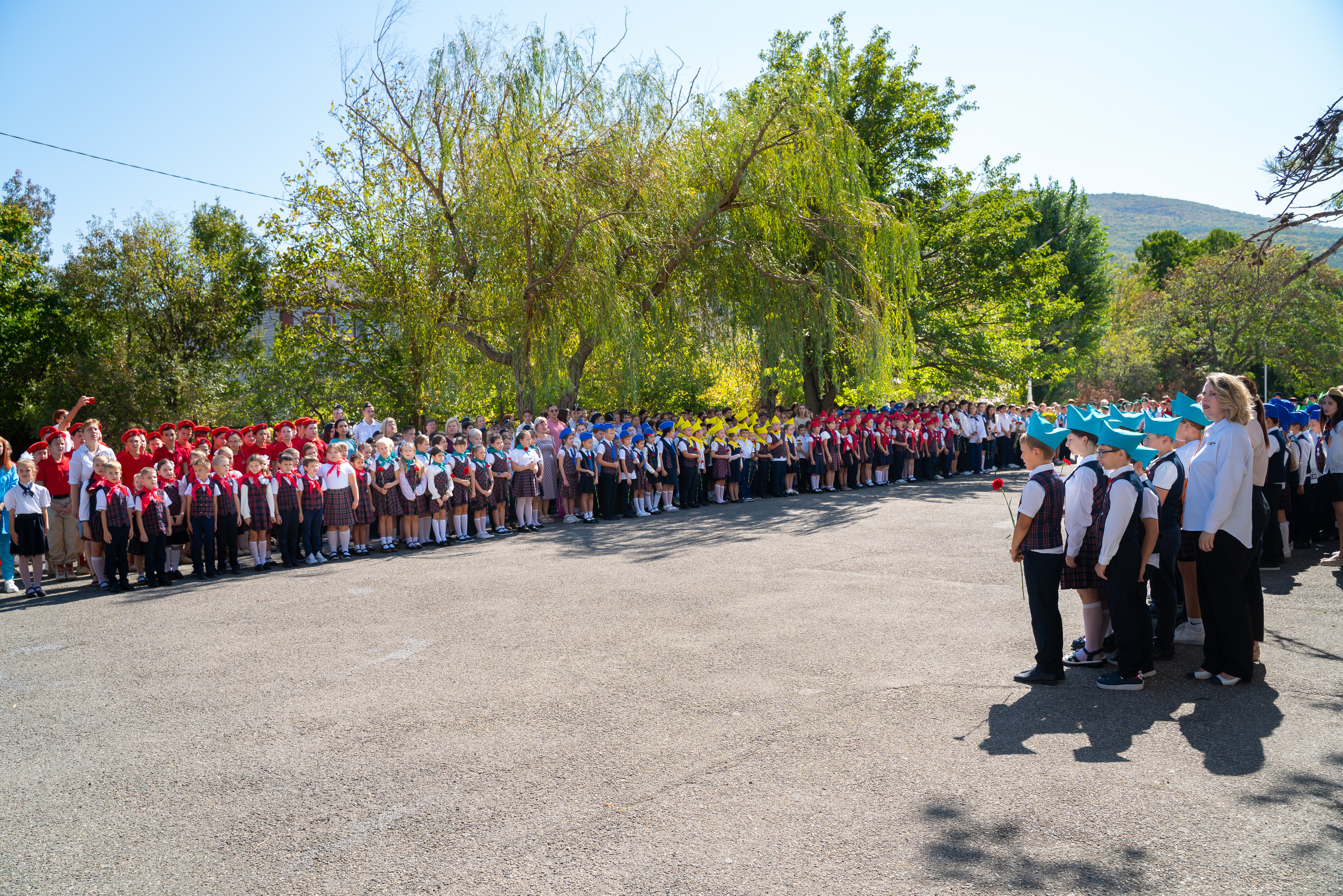 Митинг в сош7. Жизнь курорта Кабардинка в фотографиях