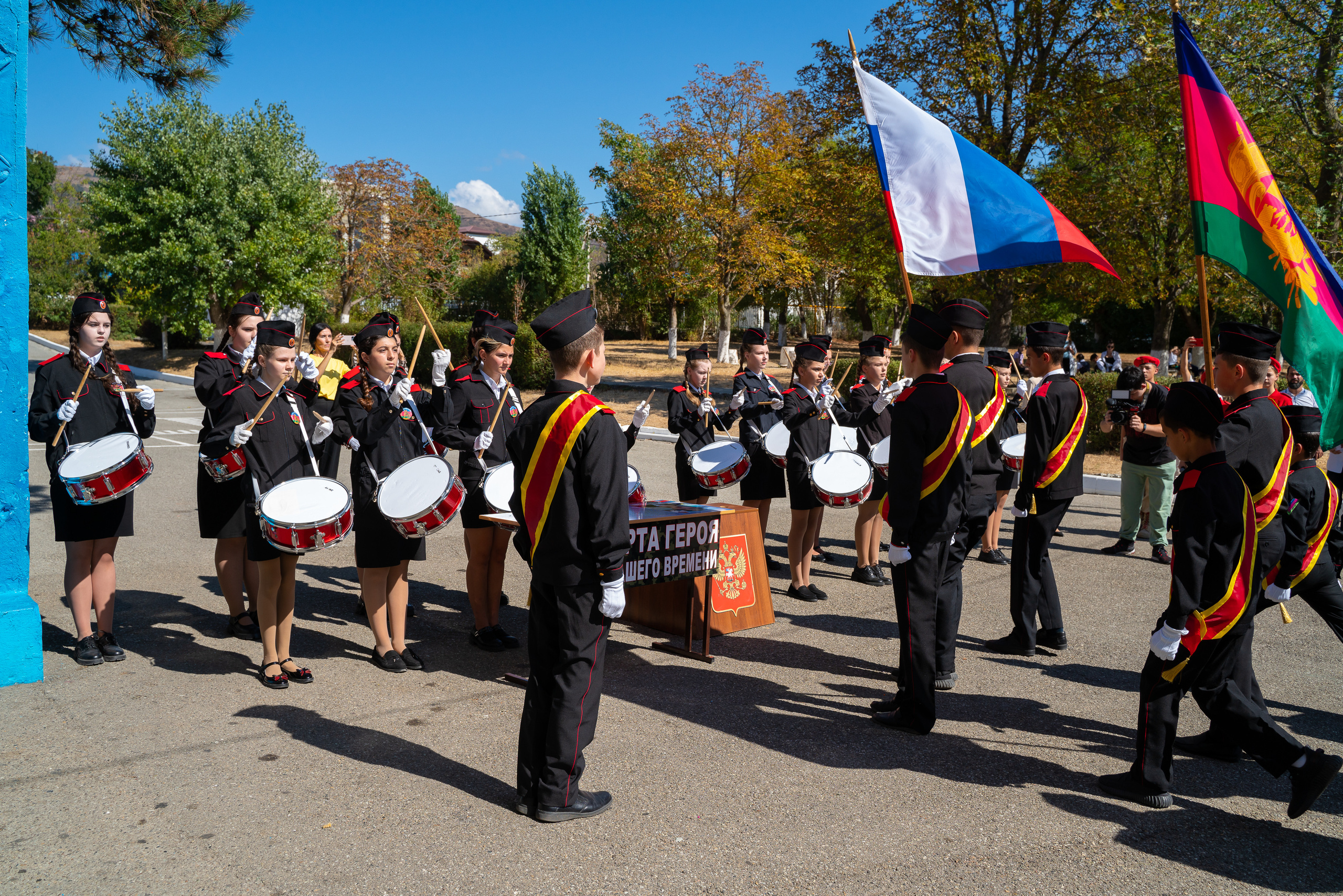 Митинг в сош7. Жизнь курорта Кабардинка в фотографиях