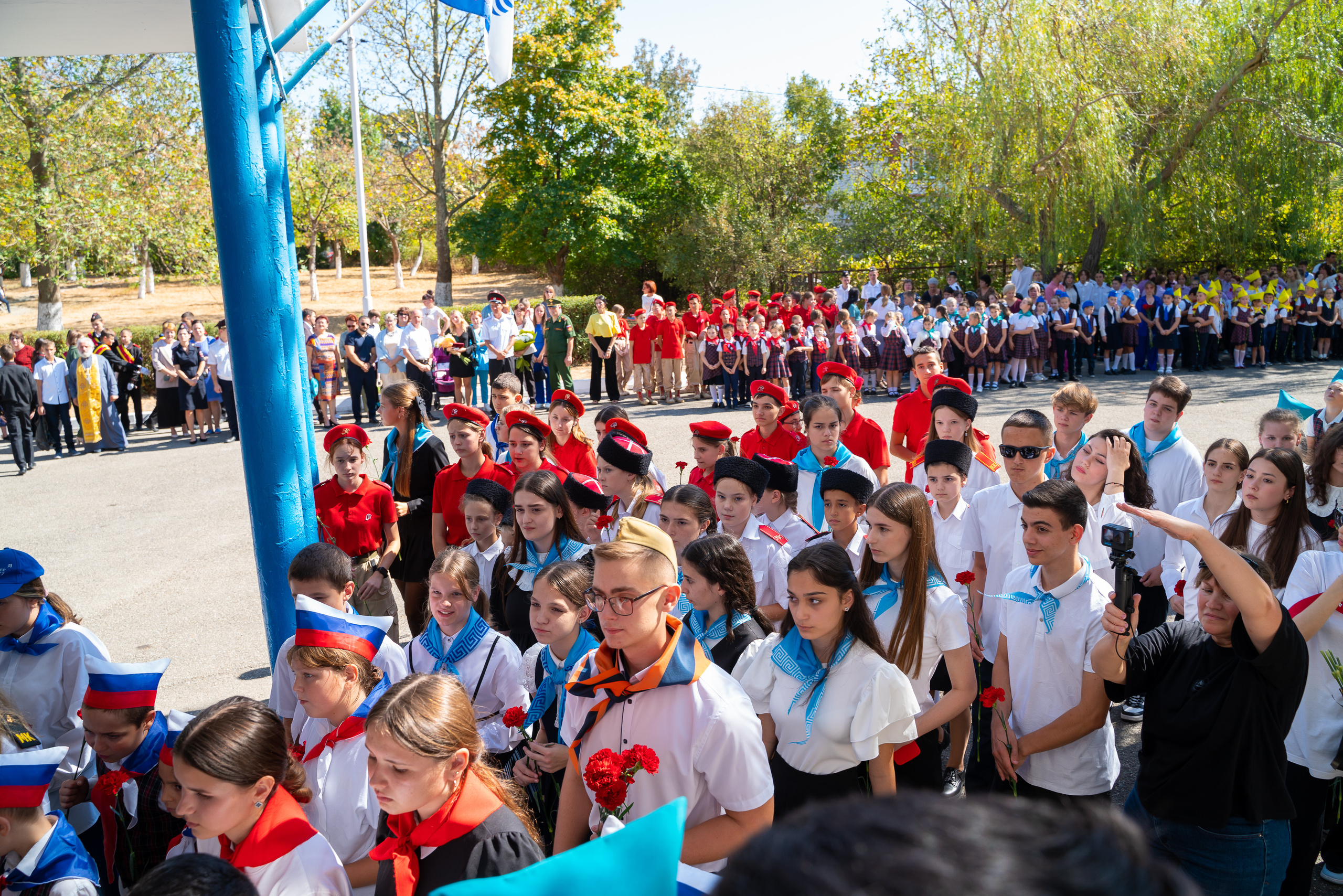 Митинг в сош7. Жизнь курорта Кабардинка в фотографиях