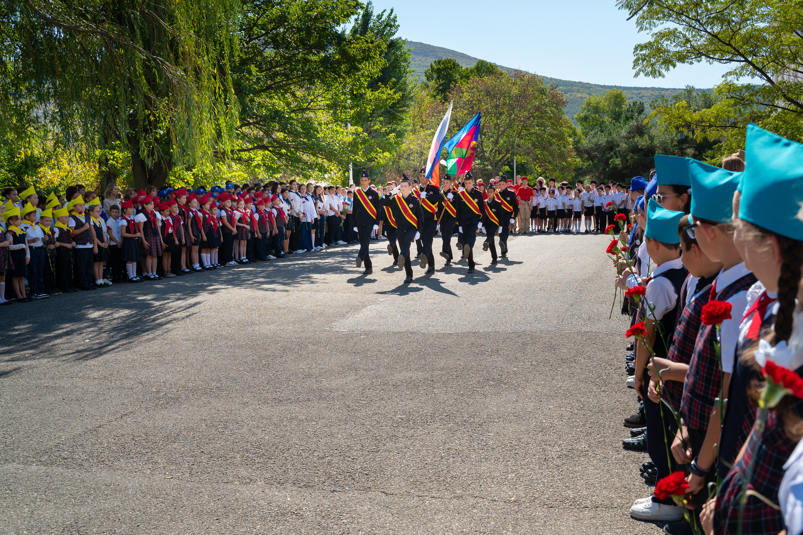 Митинг в сош7. Жизнь курорта Кабардинка в фотографиях