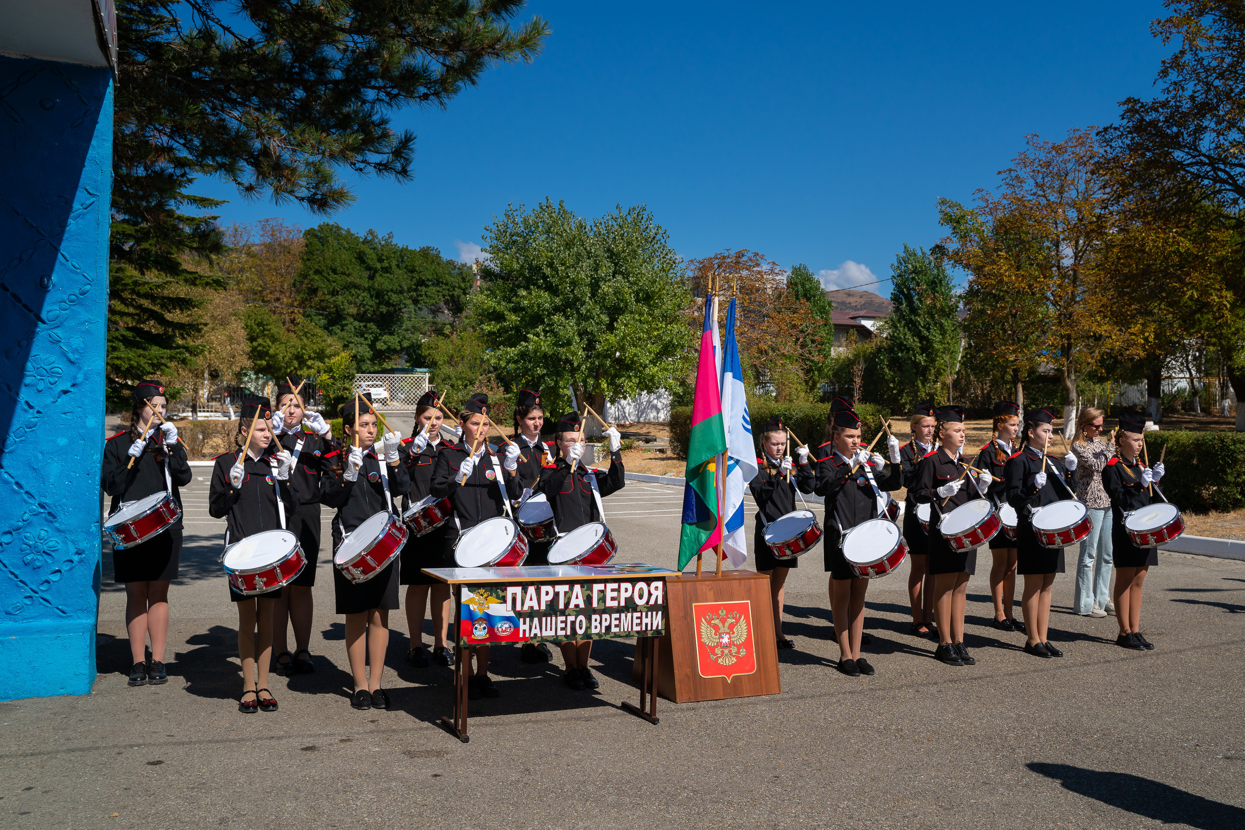 Митинг в сош7. Жизнь курорта Кабардинка в фотографиях