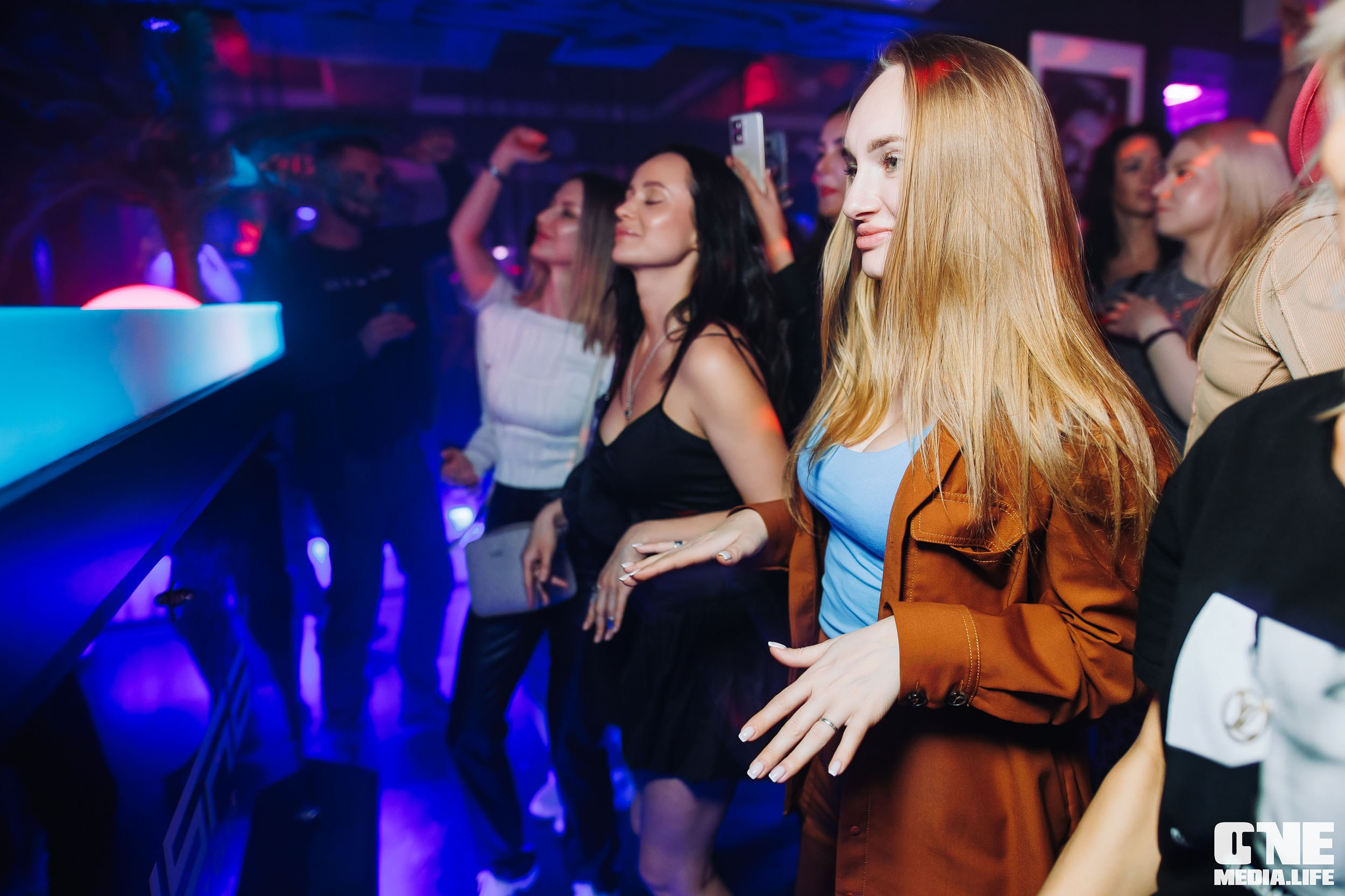 Фотоотчет из Nisha Club. One Media Life: фоторепортажи, фотоотчеты с мероприятий и заведений