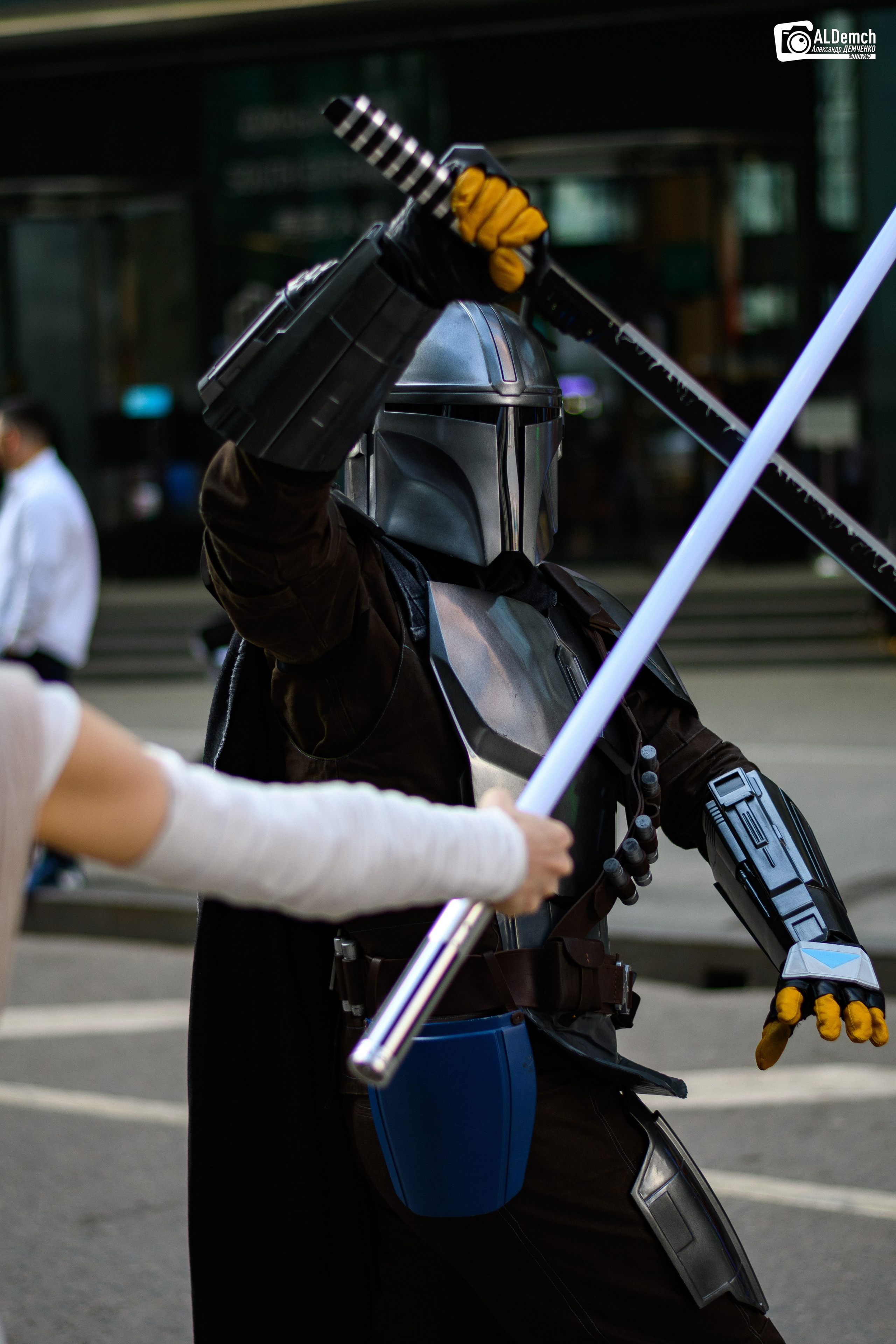Рей против Мандалорца по звёздным войнам косплей фотосессия