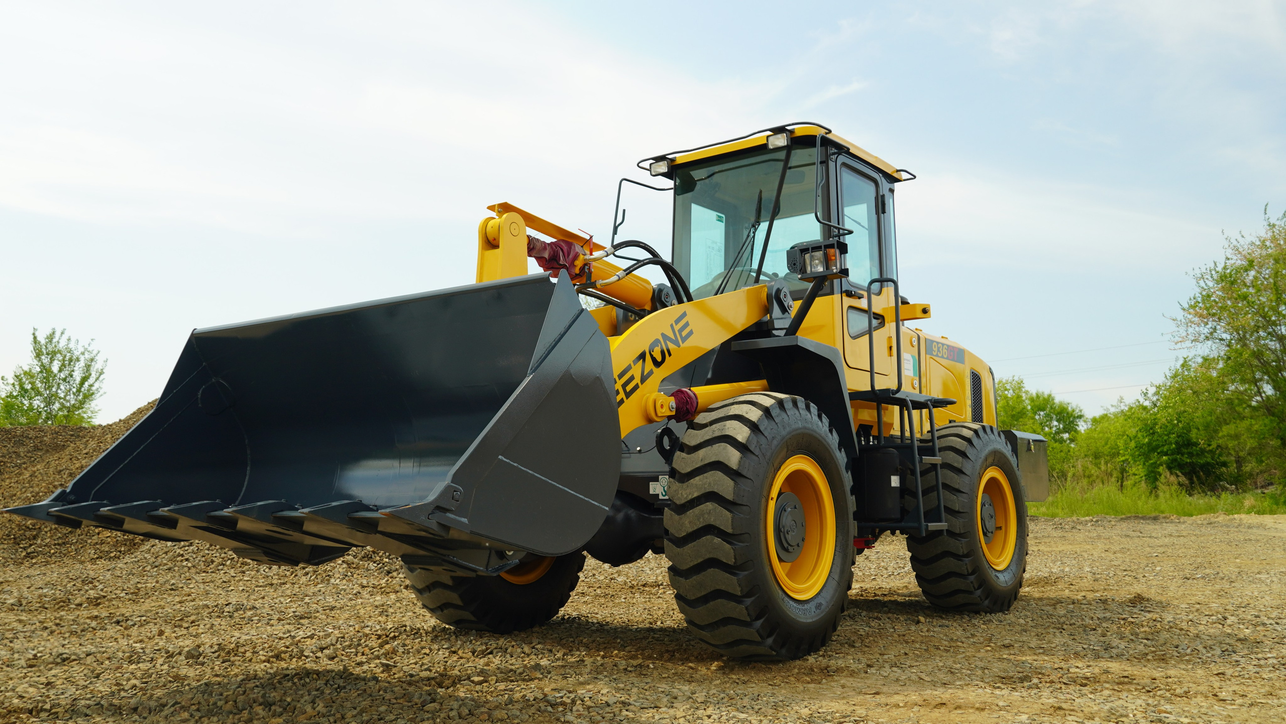 Фото фронт.погр. 936. Продажа и обслуживание грузовой техники и спецтехники в г. Новосибирск компания СТИ